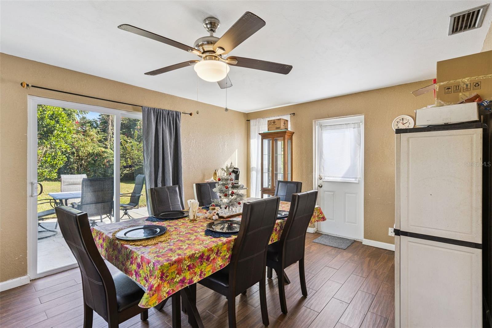 Image 7 of 19 For 4126 Montrose Court