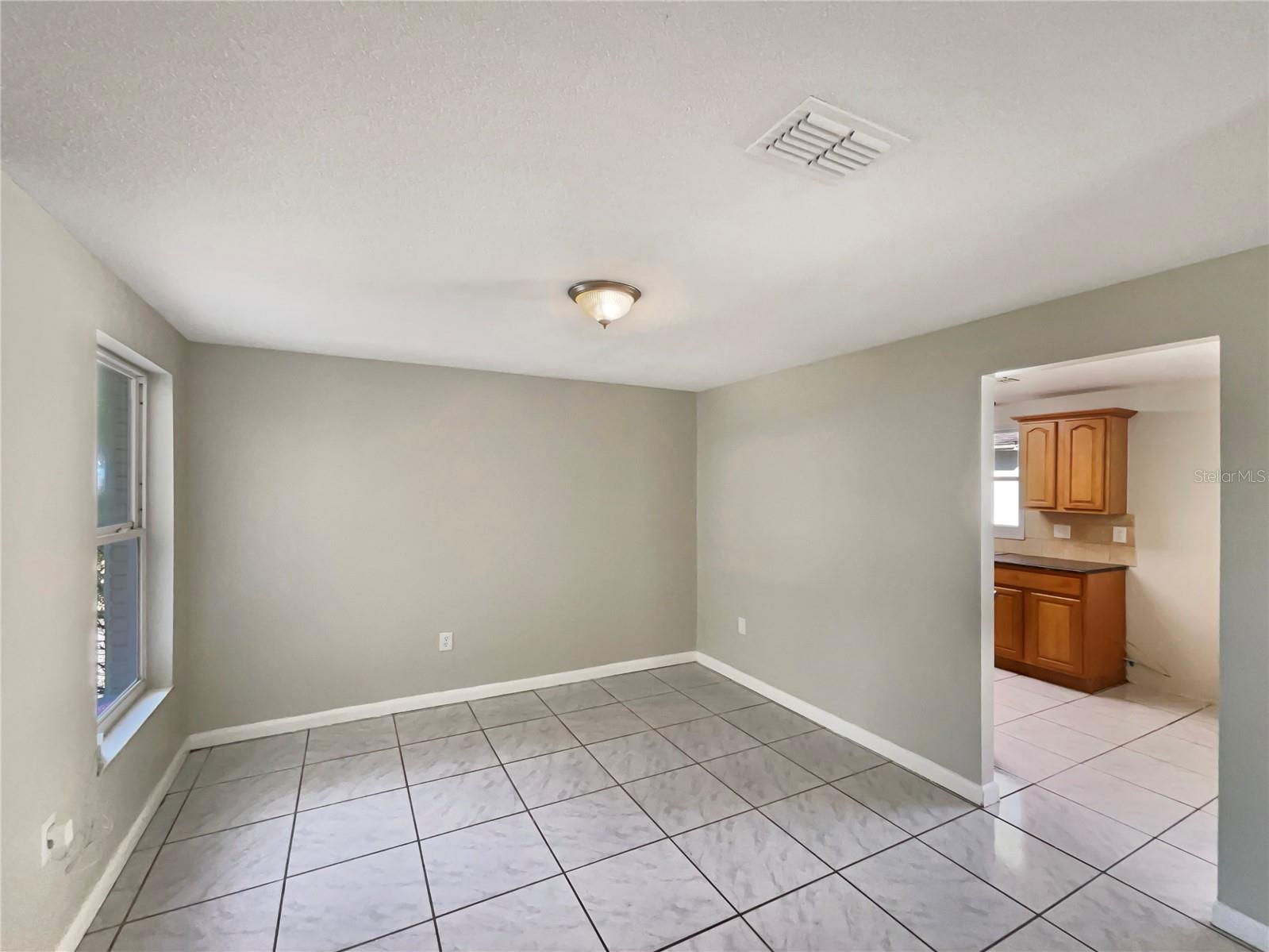 Image 7 of 23 For 1714 Sanchez Avenue