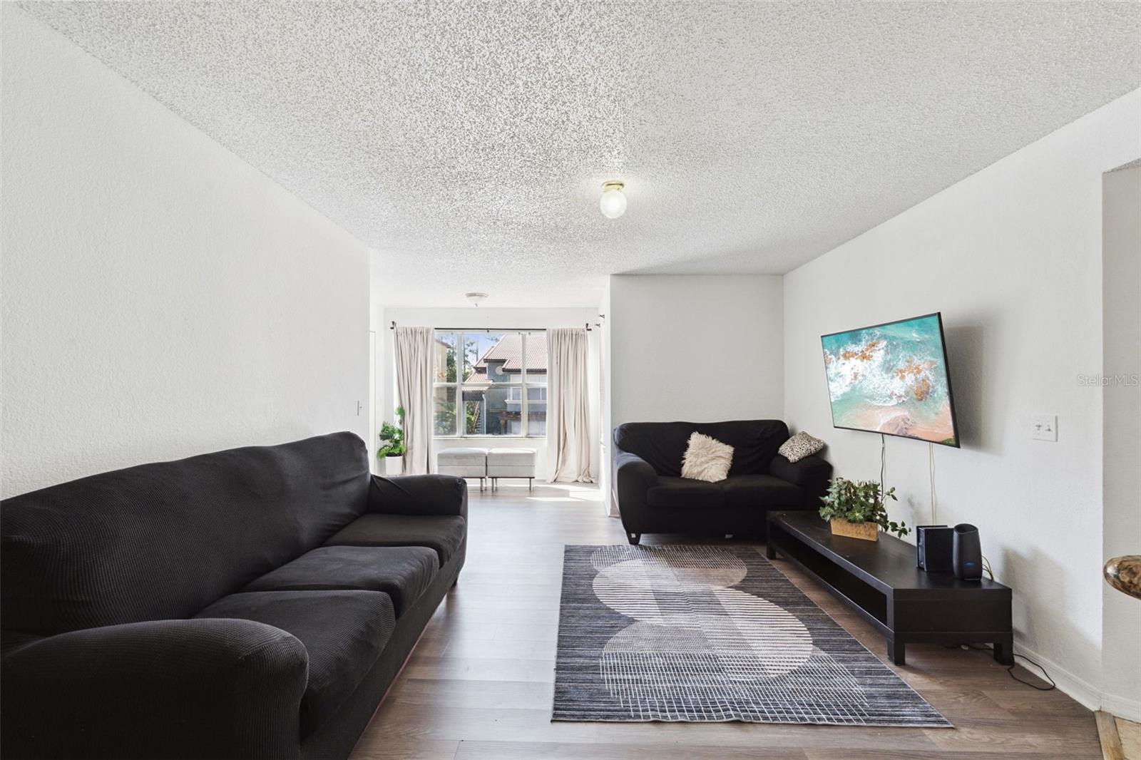 Image 7 of 39 For 5120 Conroy Rd 28