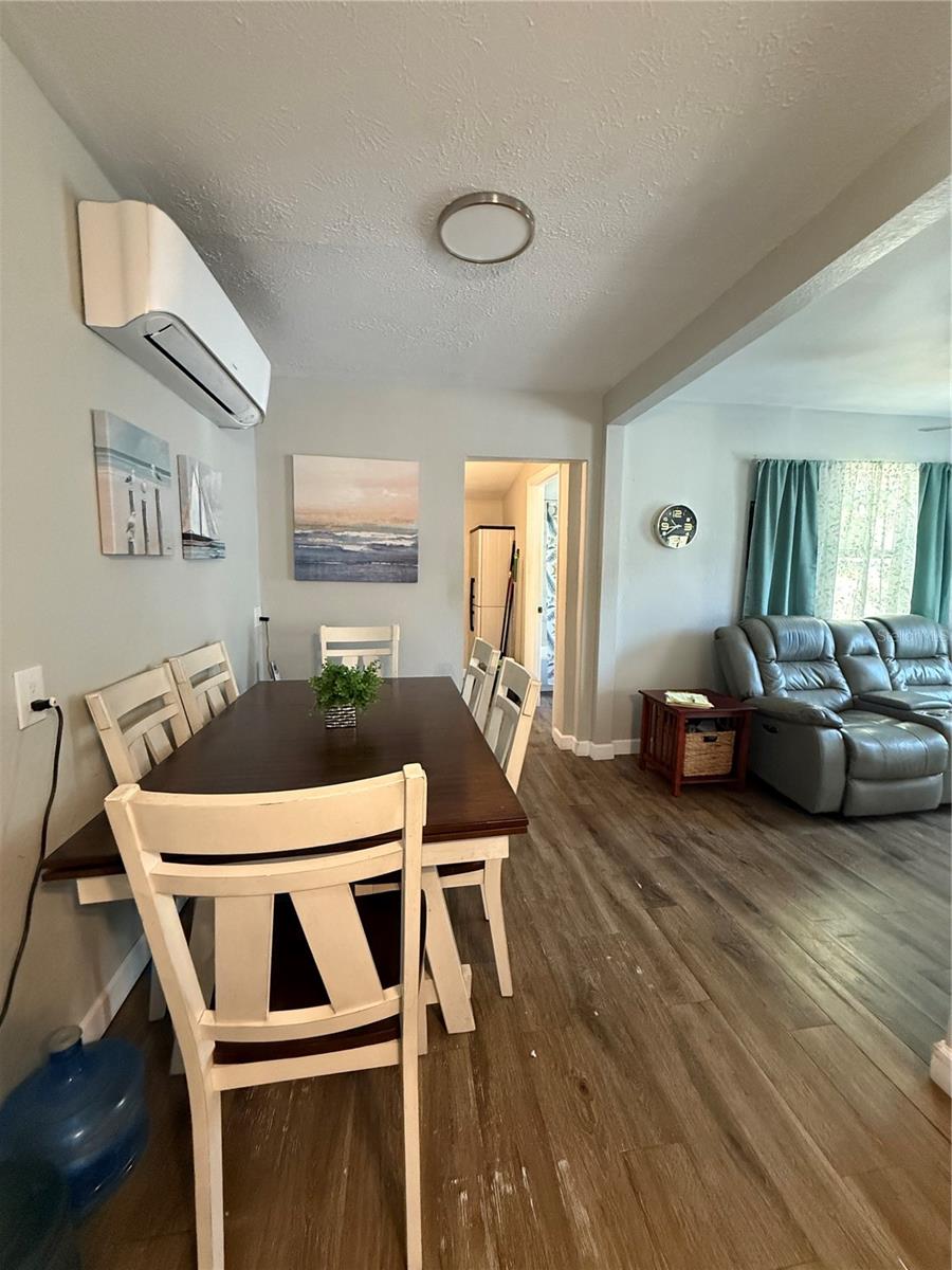 Image 12 of 31 For 650 9th Street Ne