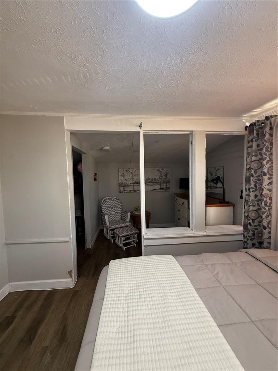 Image 14 of 31 For 650 9th Street Ne