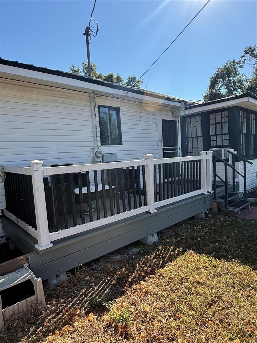 Image 3 of 31 For 650 9th Street Ne