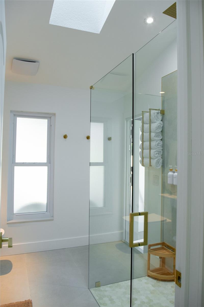 Image 11 of 44 For 1010 Joyce Court