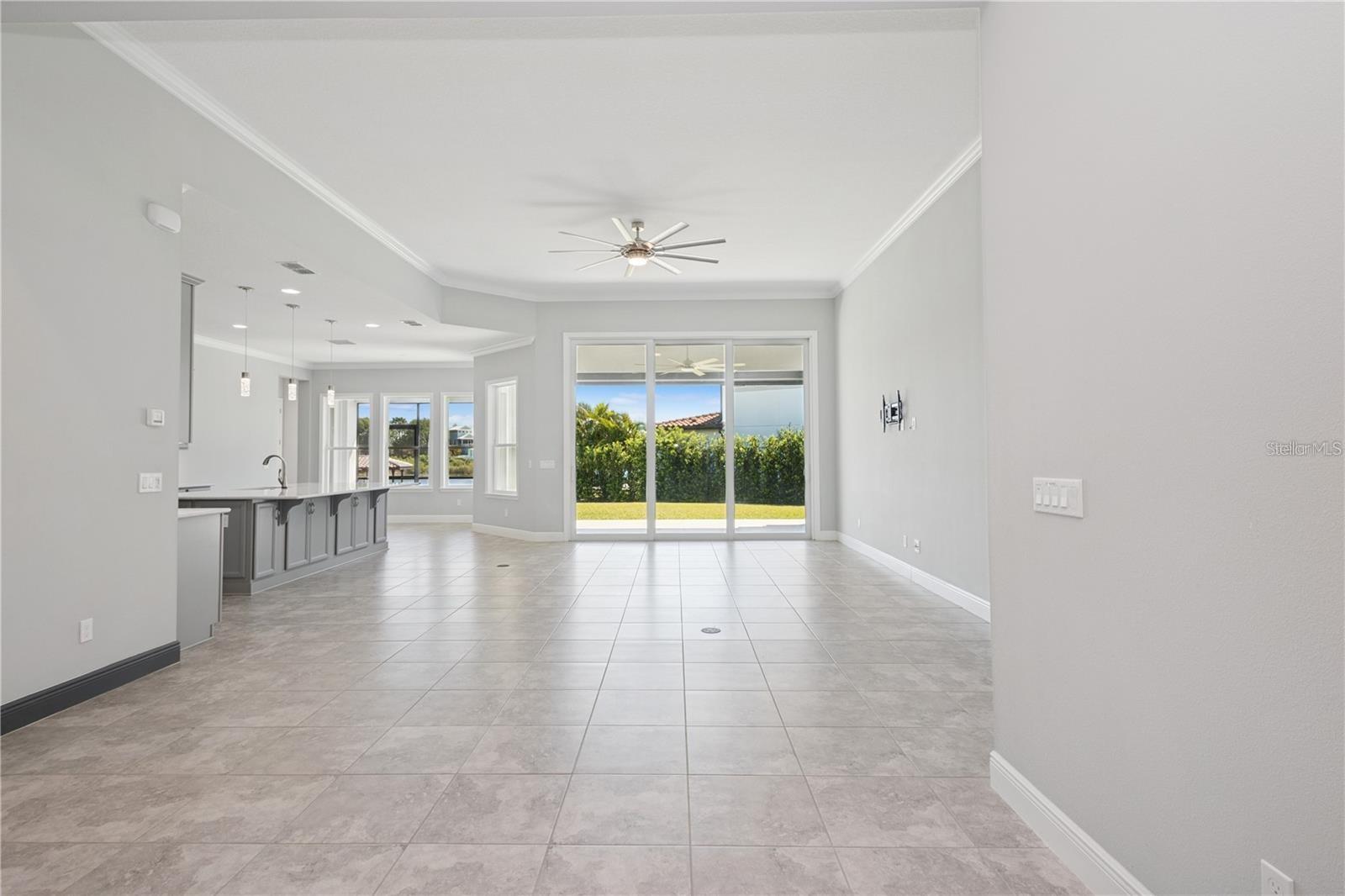 Image 5 of 42 For 7031 Billie Court