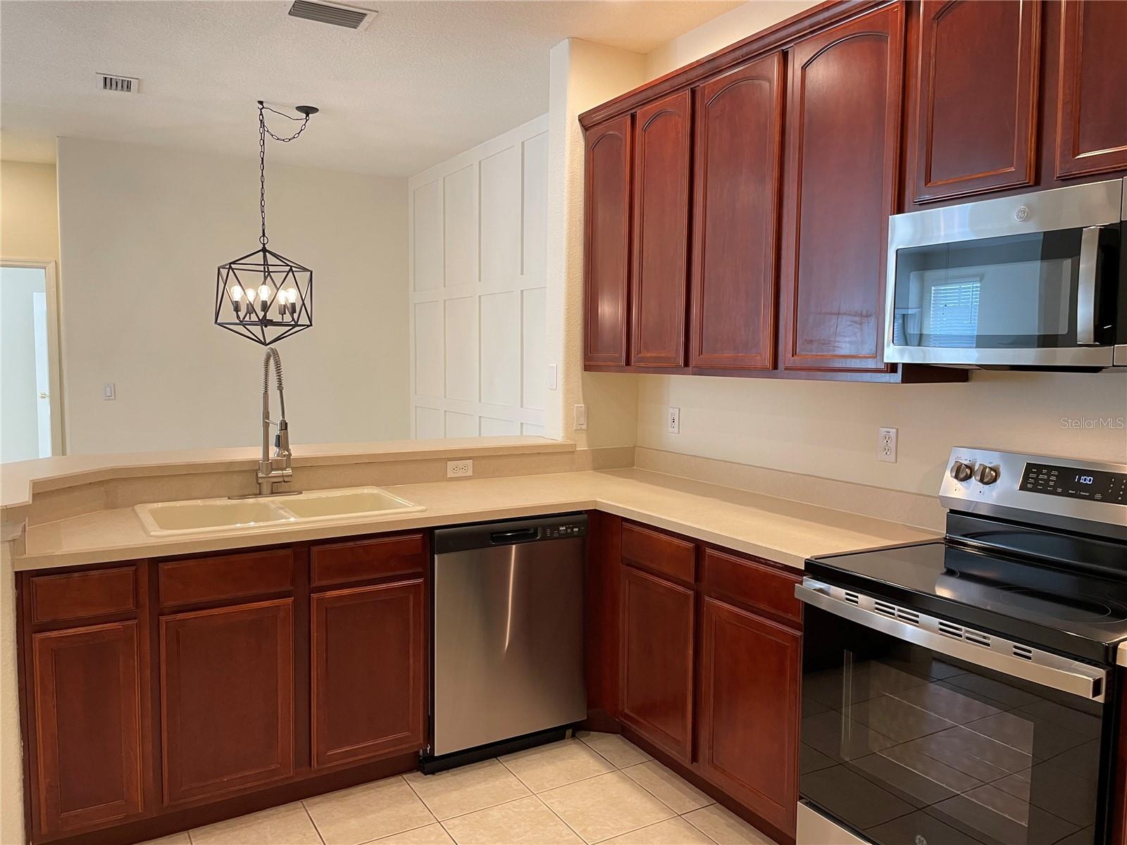 Image 10 of 30 For 17321 Promenade Drive