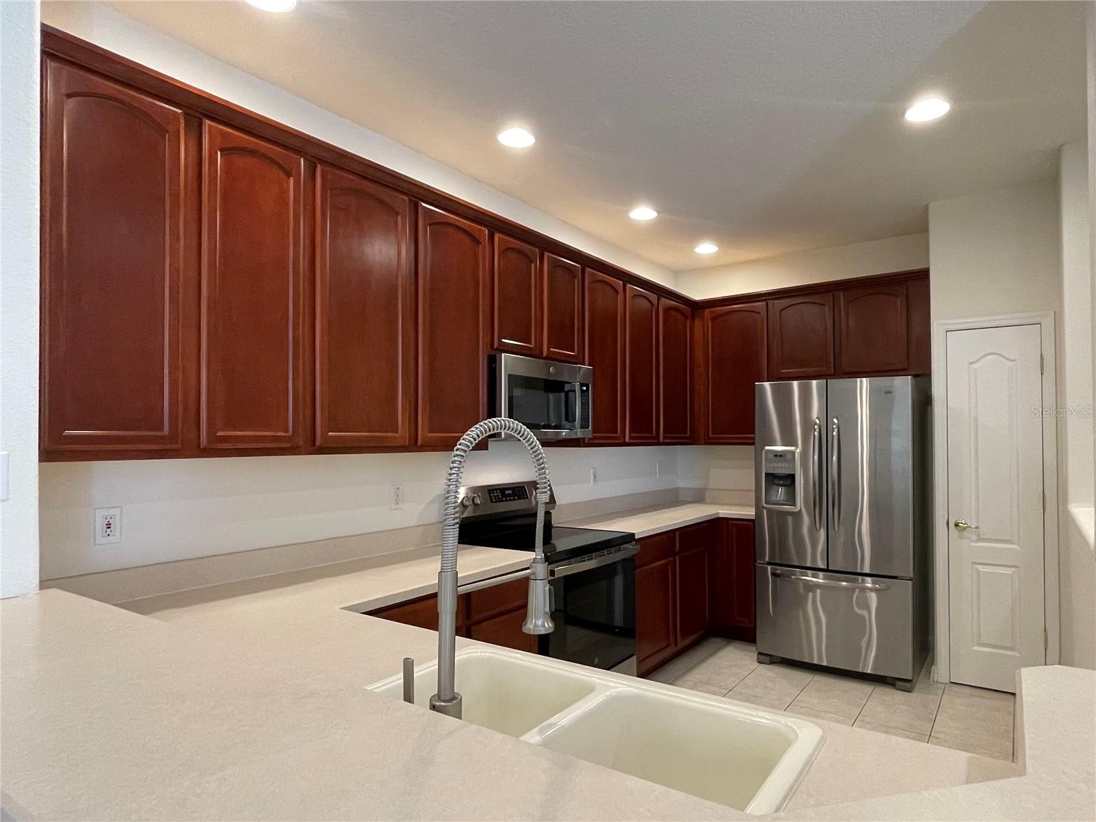 Image 8 of 30 For 17321 Promenade Drive