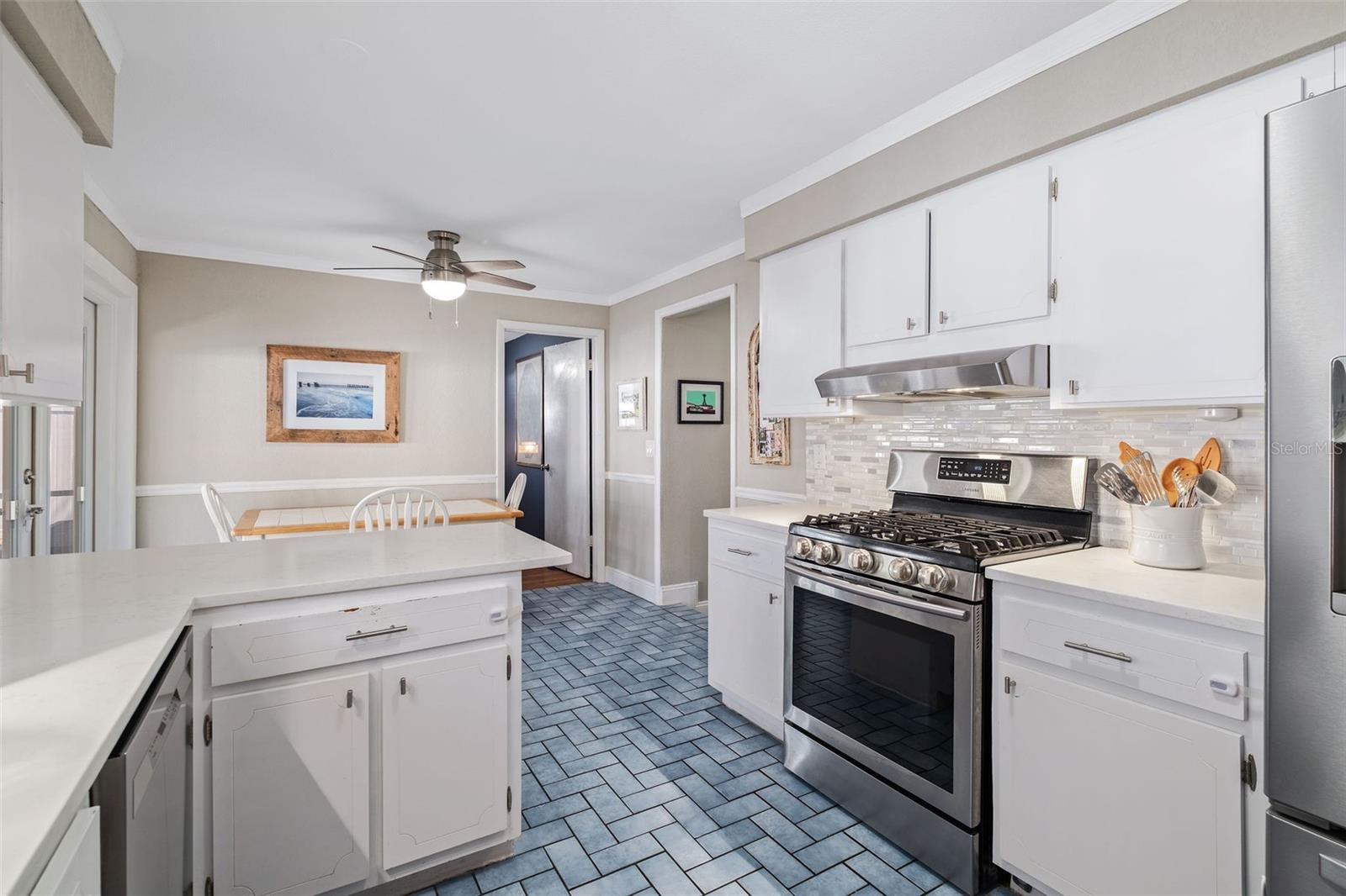 Image 10 of 31 For 3207 Lowndes Drive