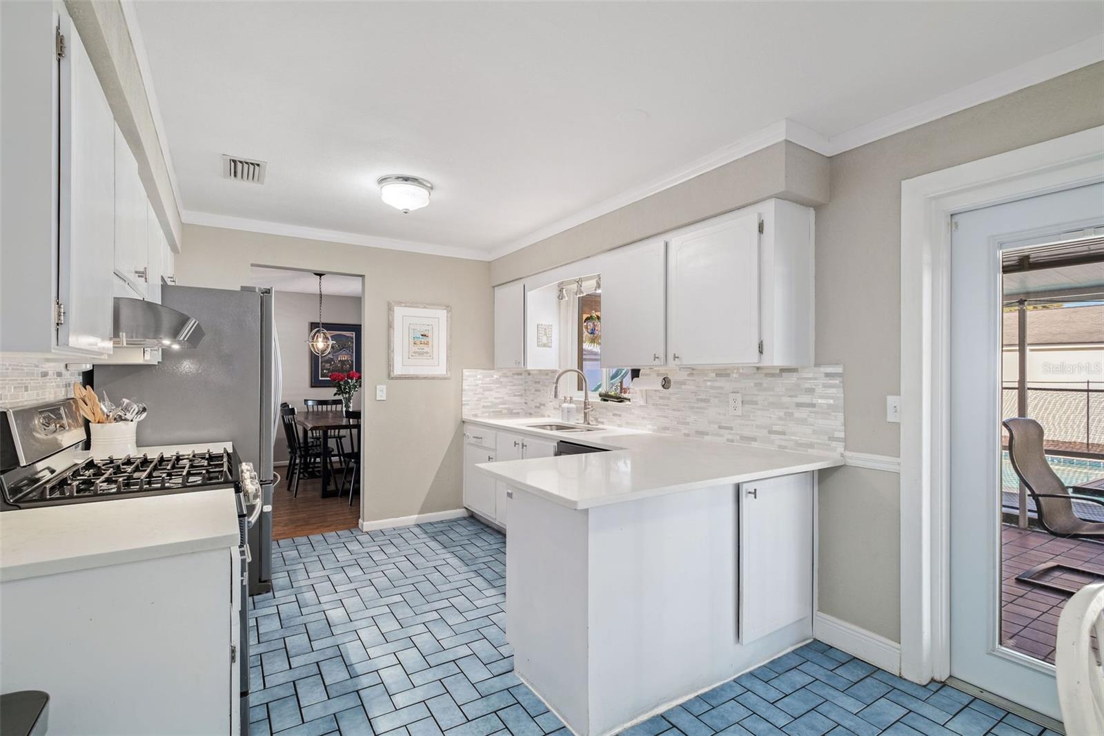 Image 11 of 31 For 3207 Lowndes Drive