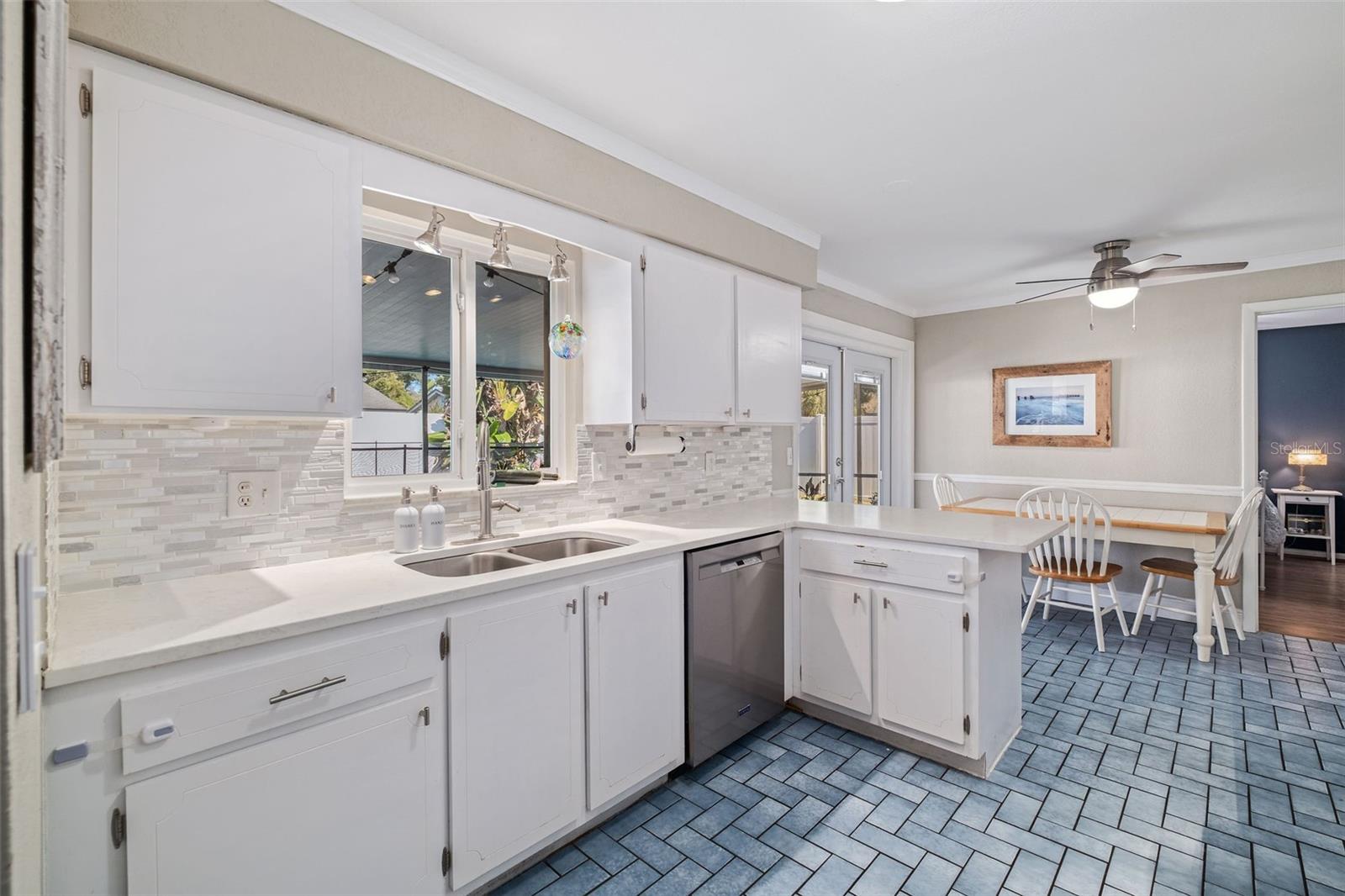 Image 9 of 31 For 3207 Lowndes Drive