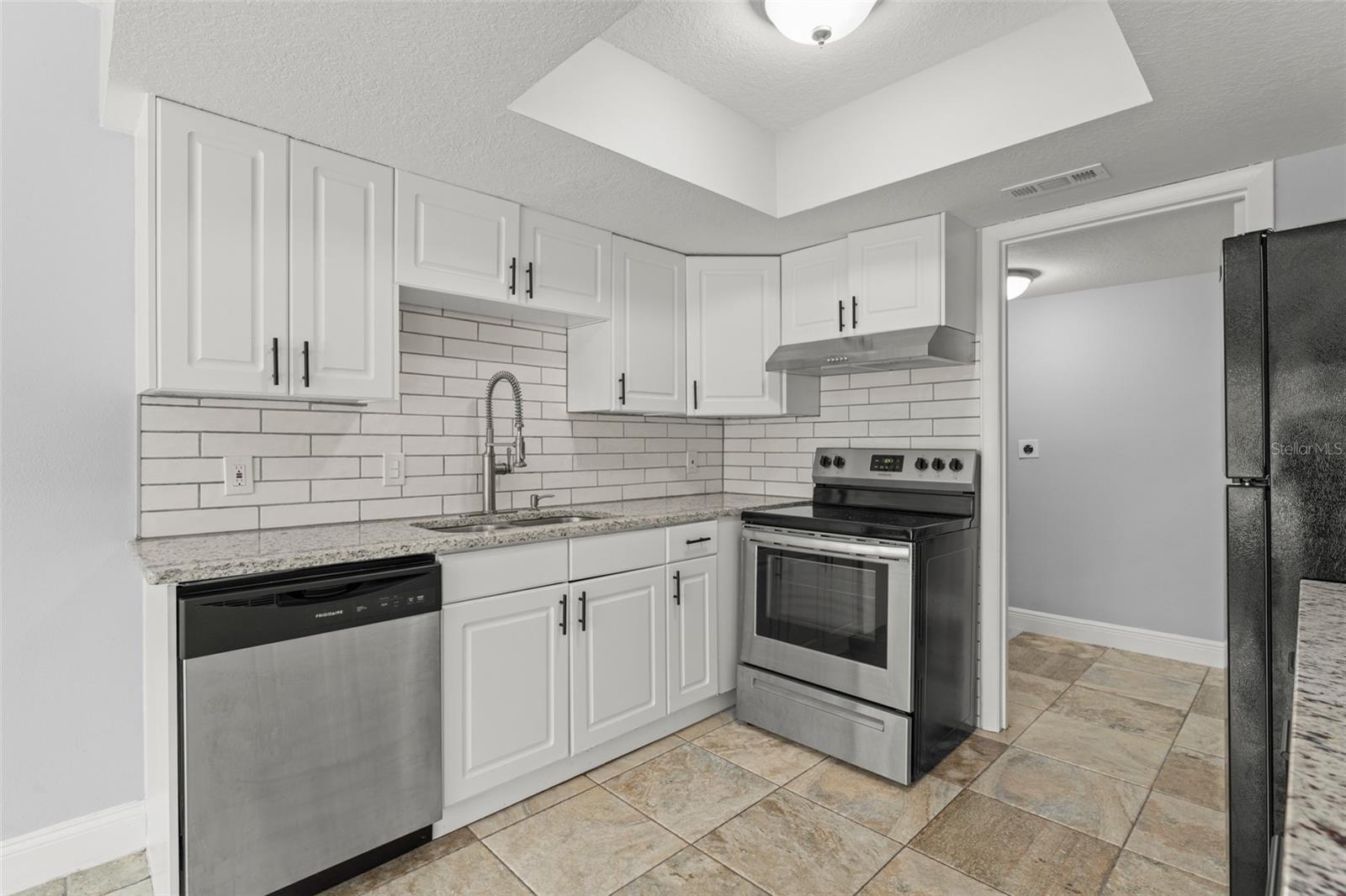 Image 12 of 35 For 262 Orienta Point Street 1