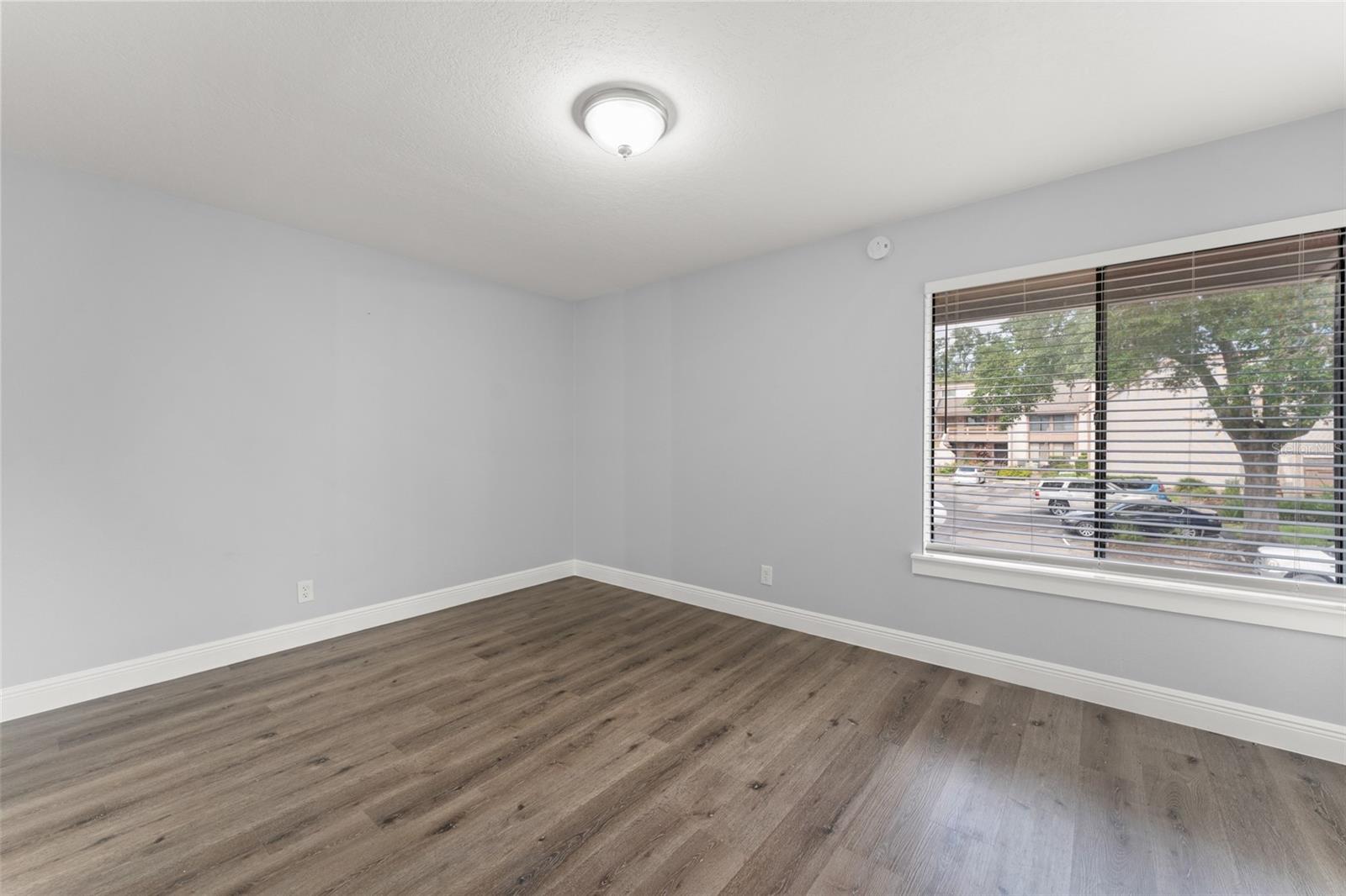 Image 22 of 35 For 262 Orienta Point Street 1