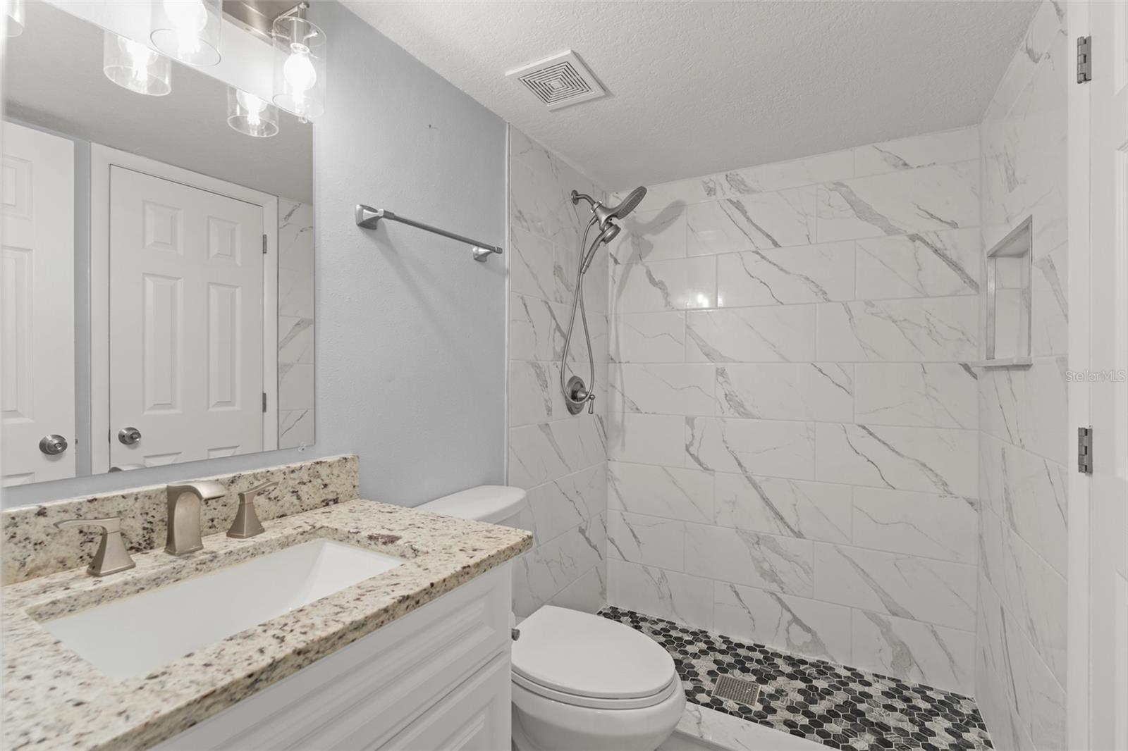 Image 28 of 35 For 262 Orienta Point Street 1