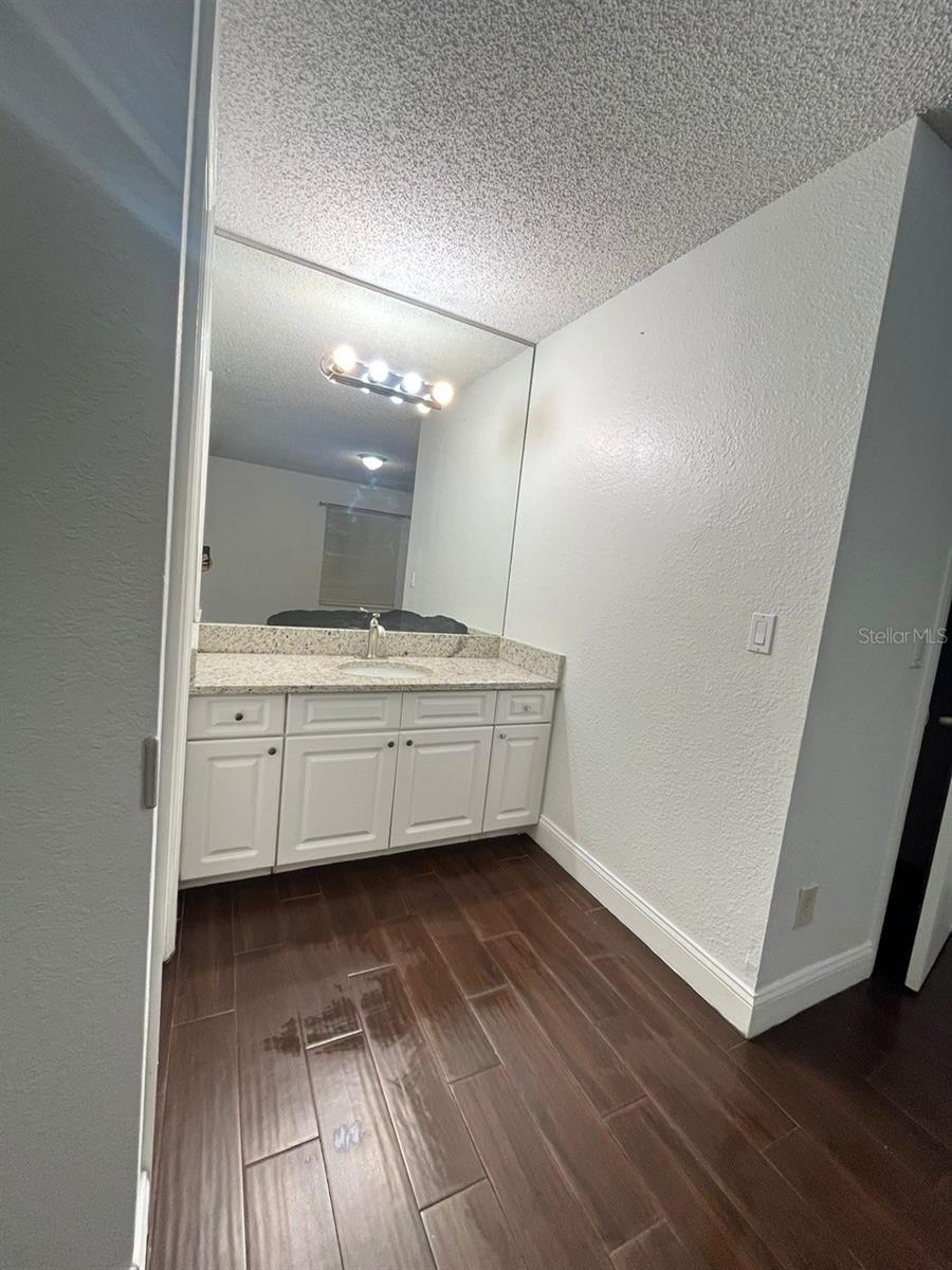 Image 15 of 21 For 5773 Gatlin Avenue 617