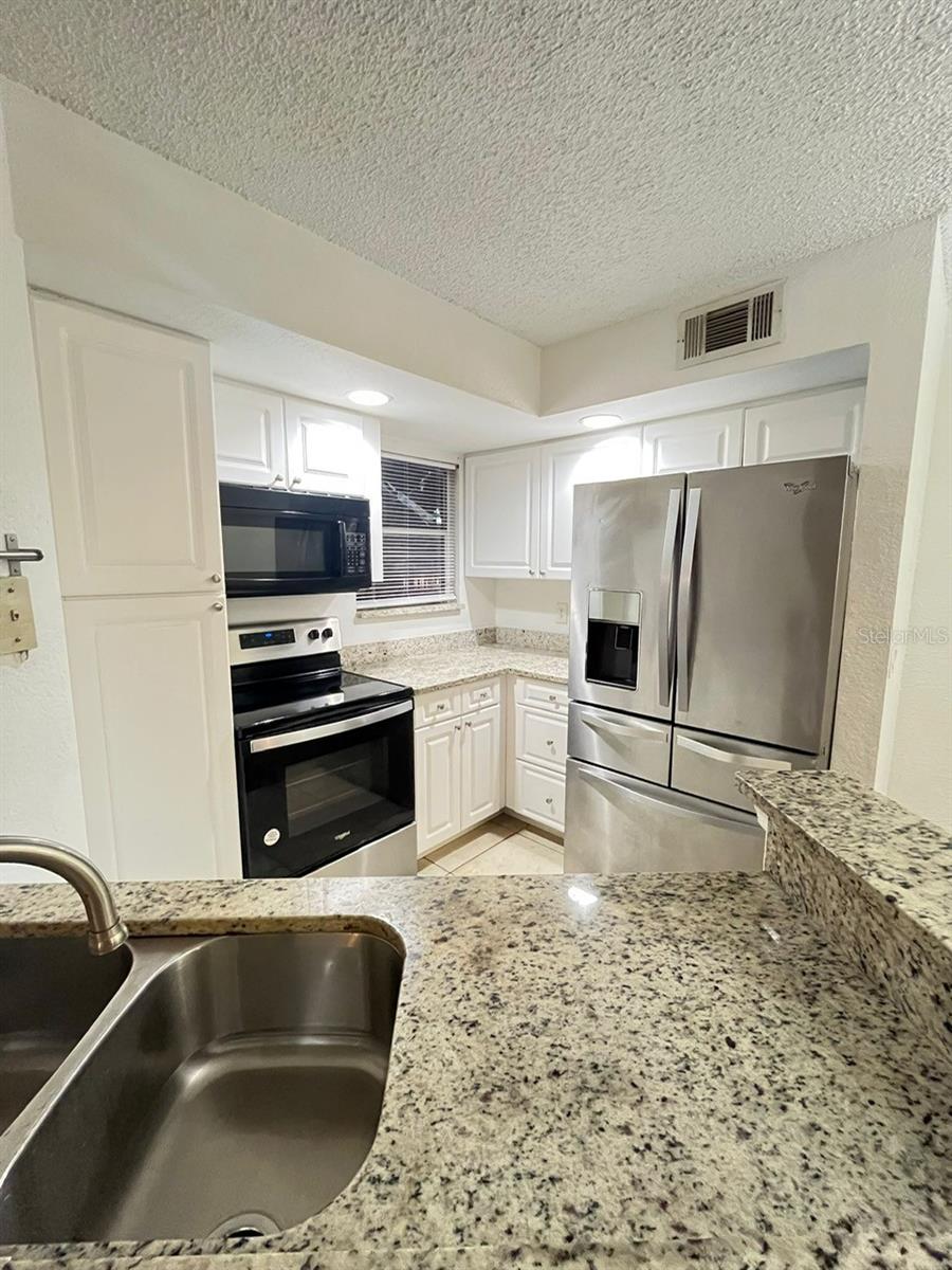 Image 16 of 21 For 5773 Gatlin Avenue 617