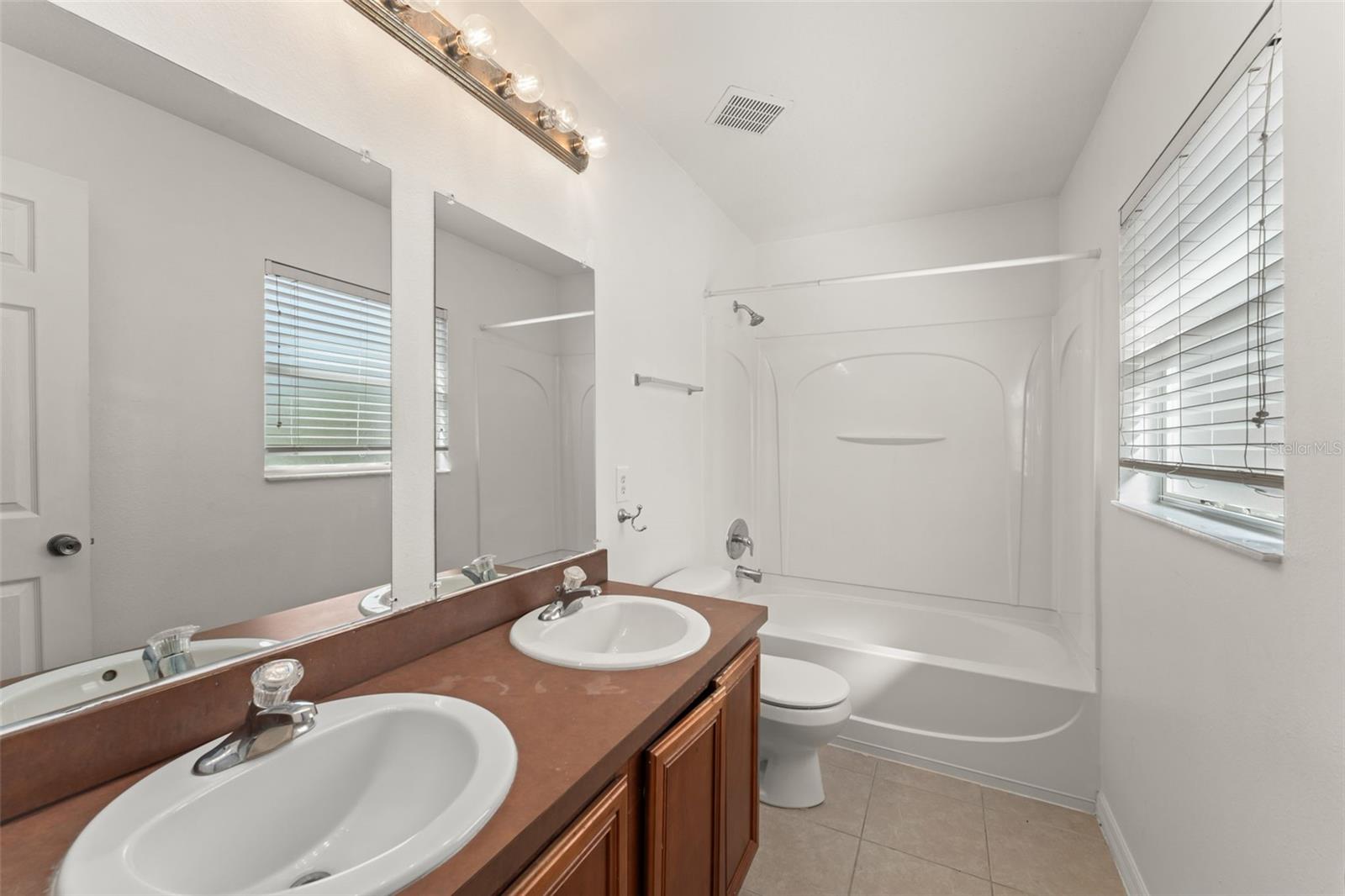 Image 29 of 40 For 15431 Perdido Drive