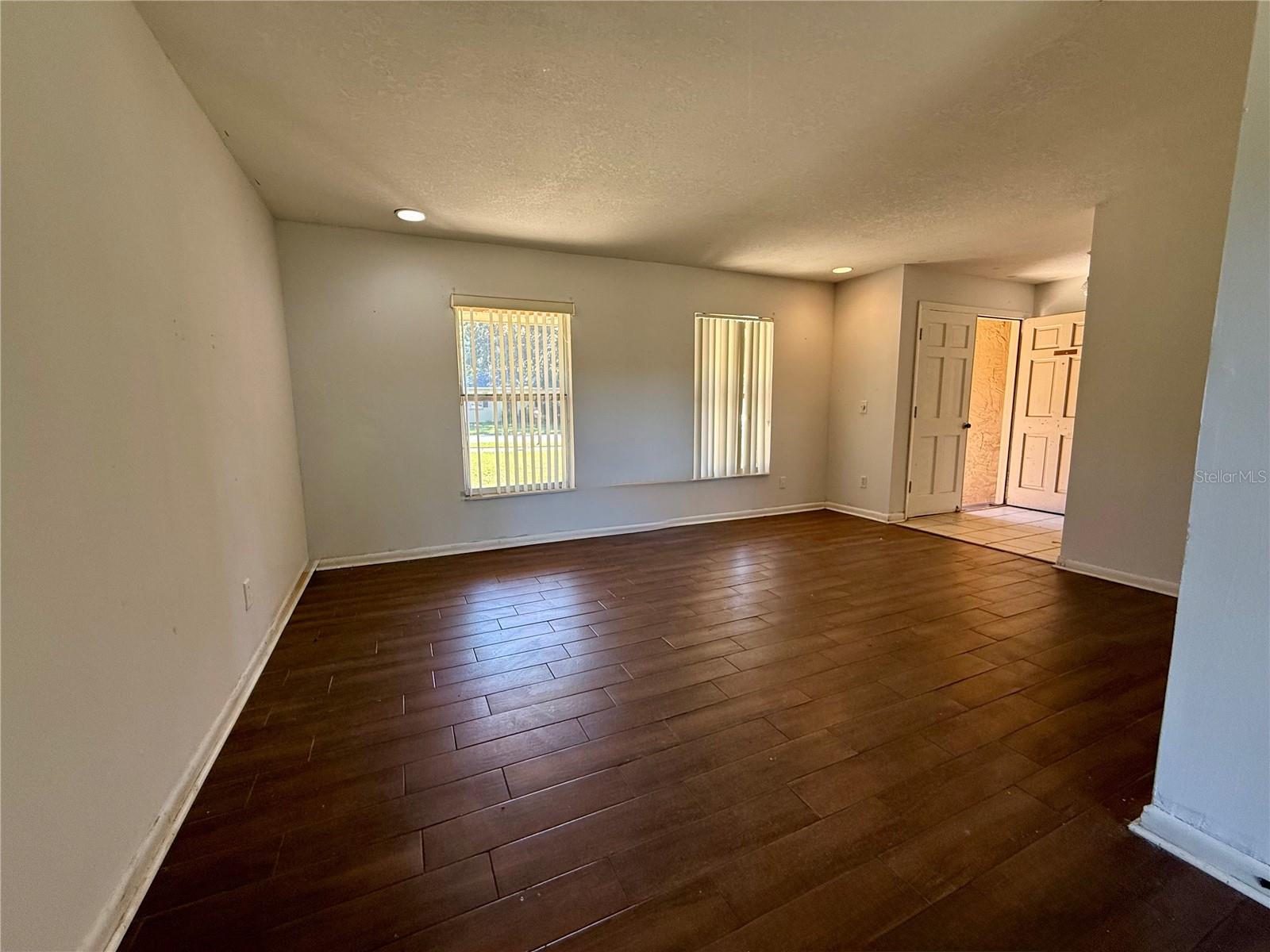 Image 5 of 25 For 7373 Laurel Hill Drive