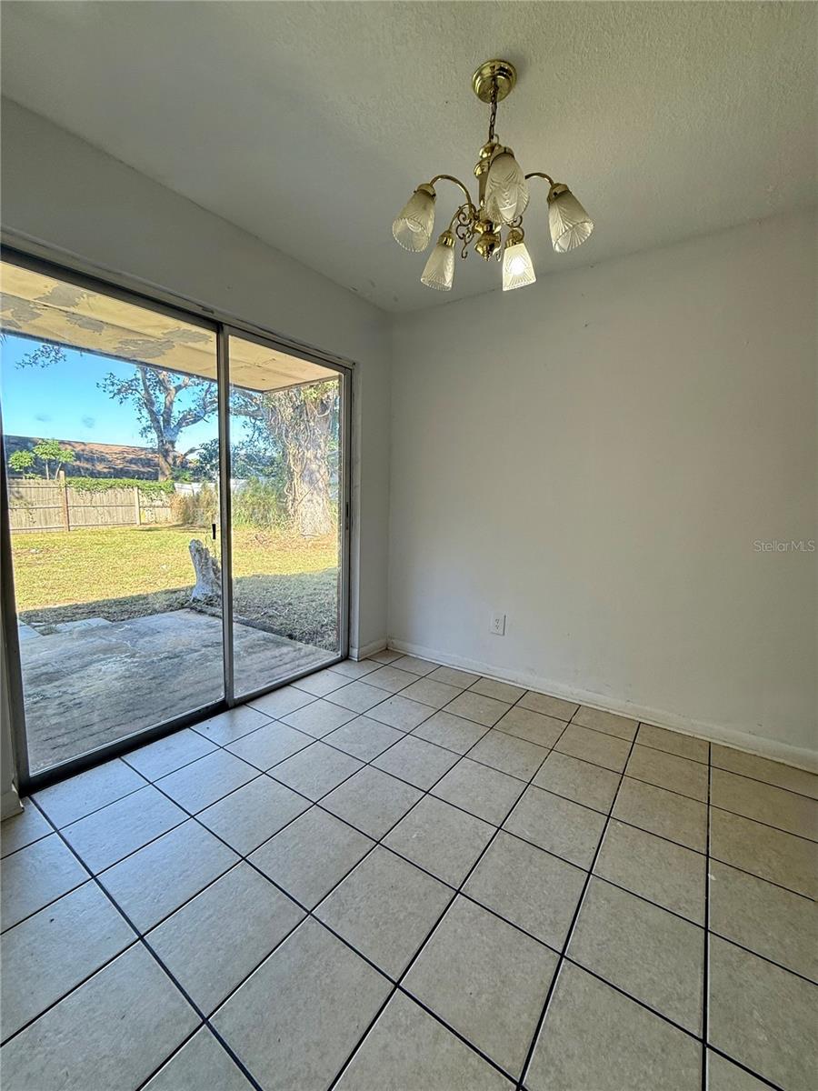 Image 7 of 25 For 7373 Laurel Hill Drive