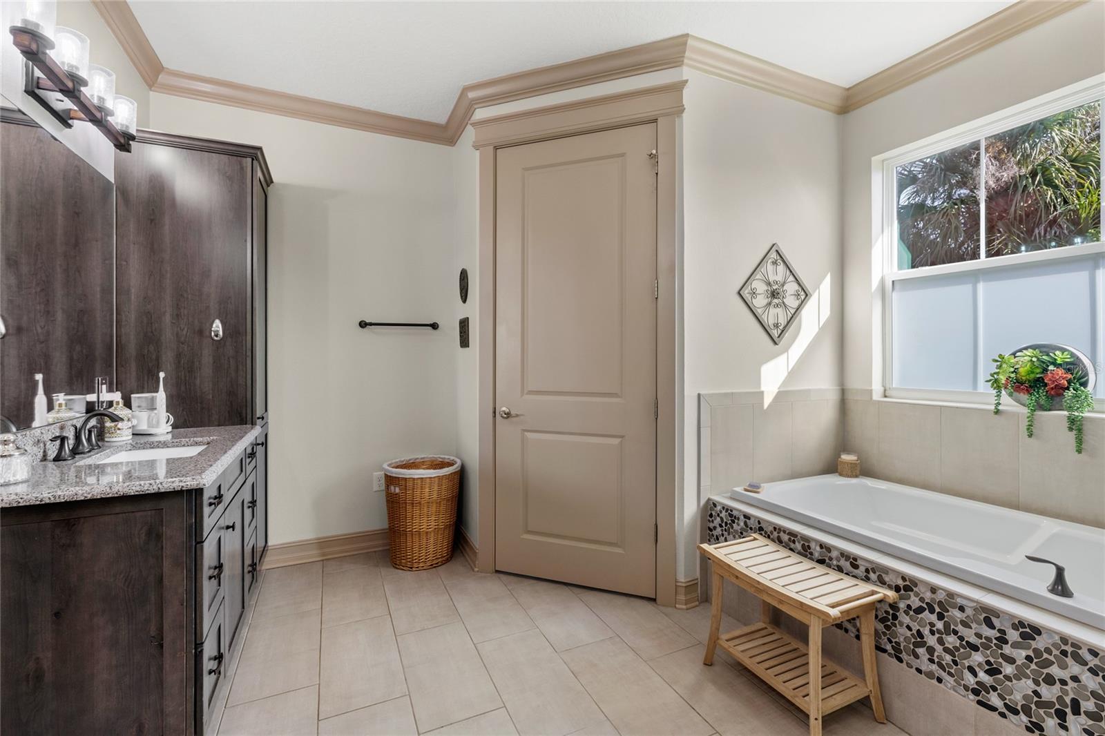 Image 24 of 59 For 22220 Deer Park Avenue