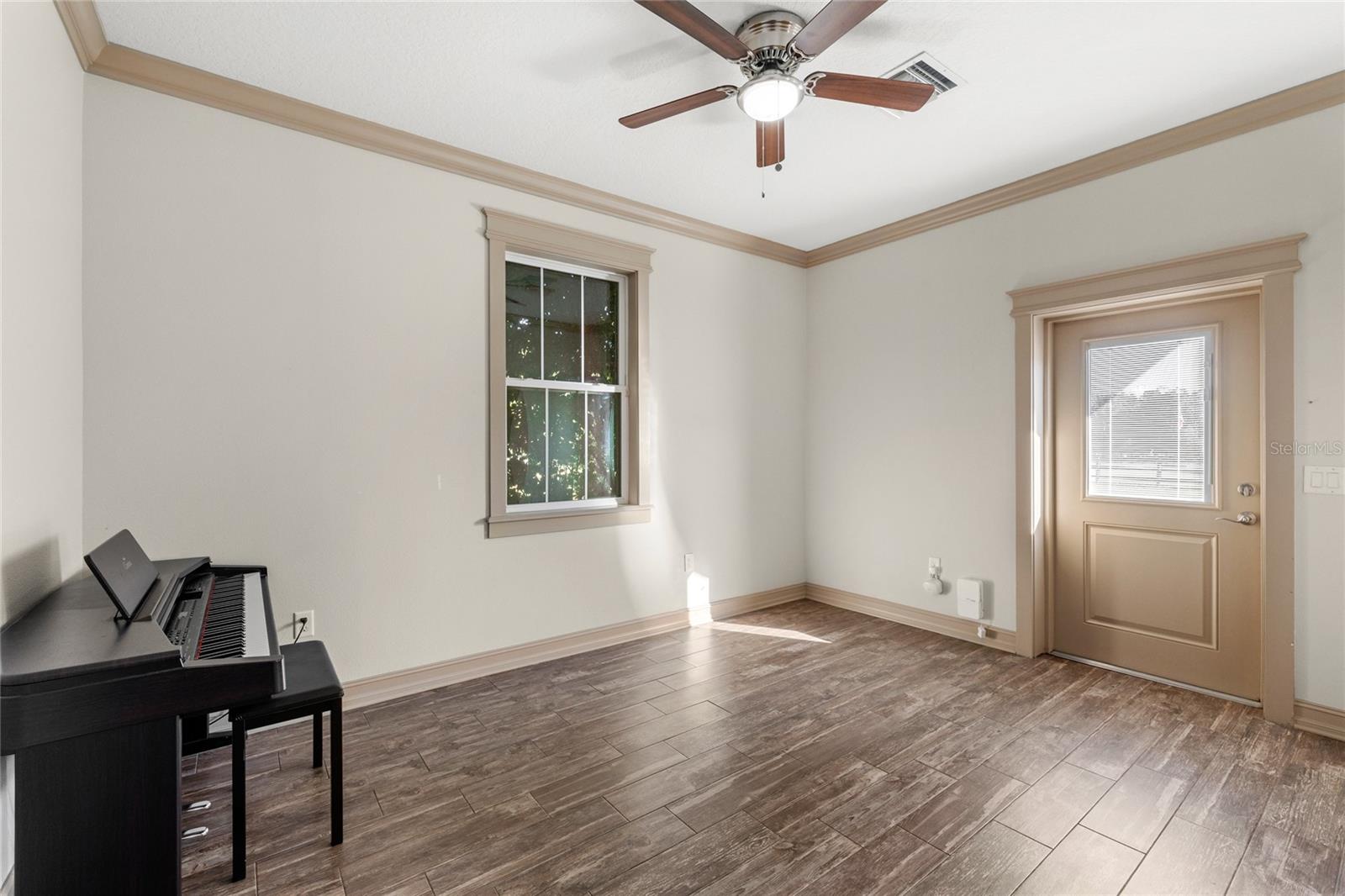 Image 25 of 59 For 22220 Deer Park Avenue