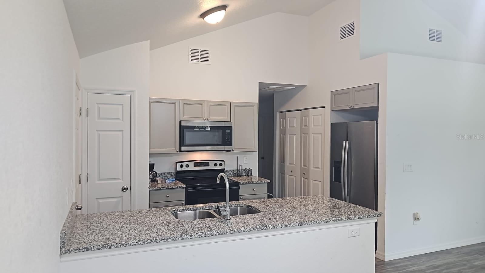 Image 4 of 22 For 15028 24 Place