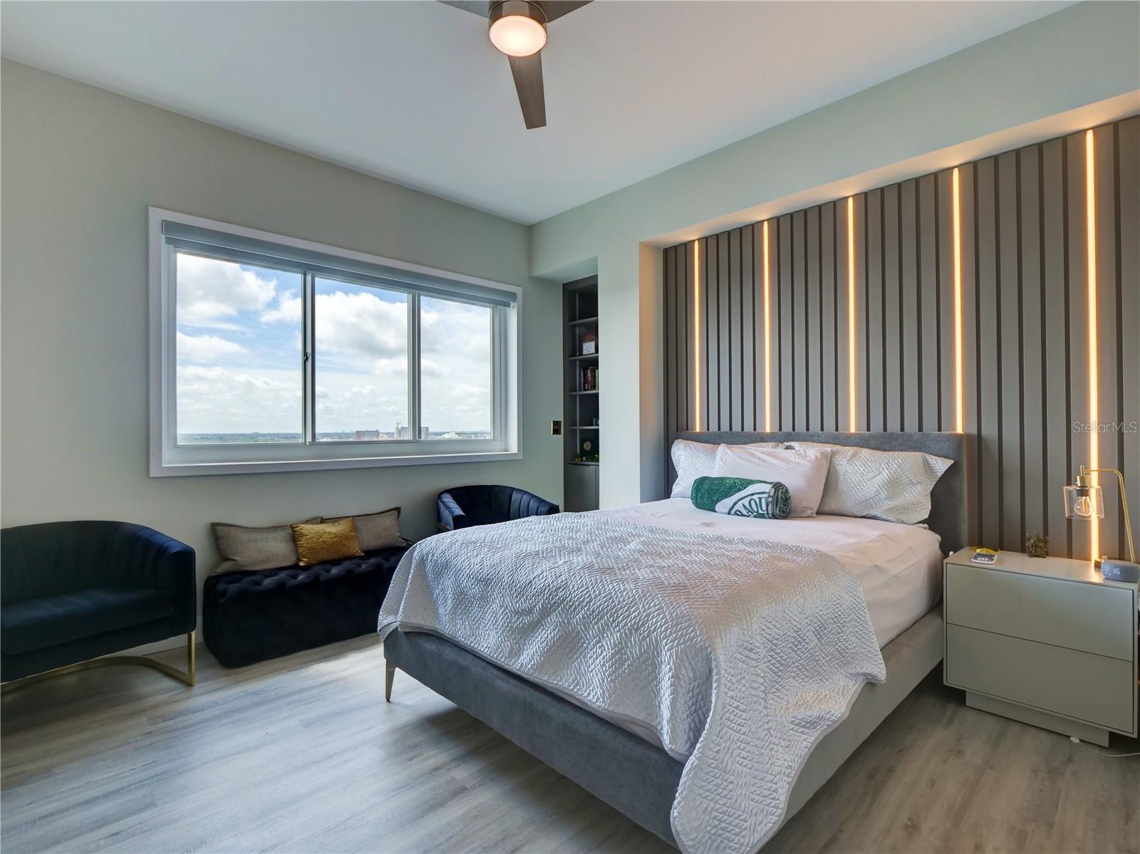 Image 11 of 22 For 100 Eola Drive 1710