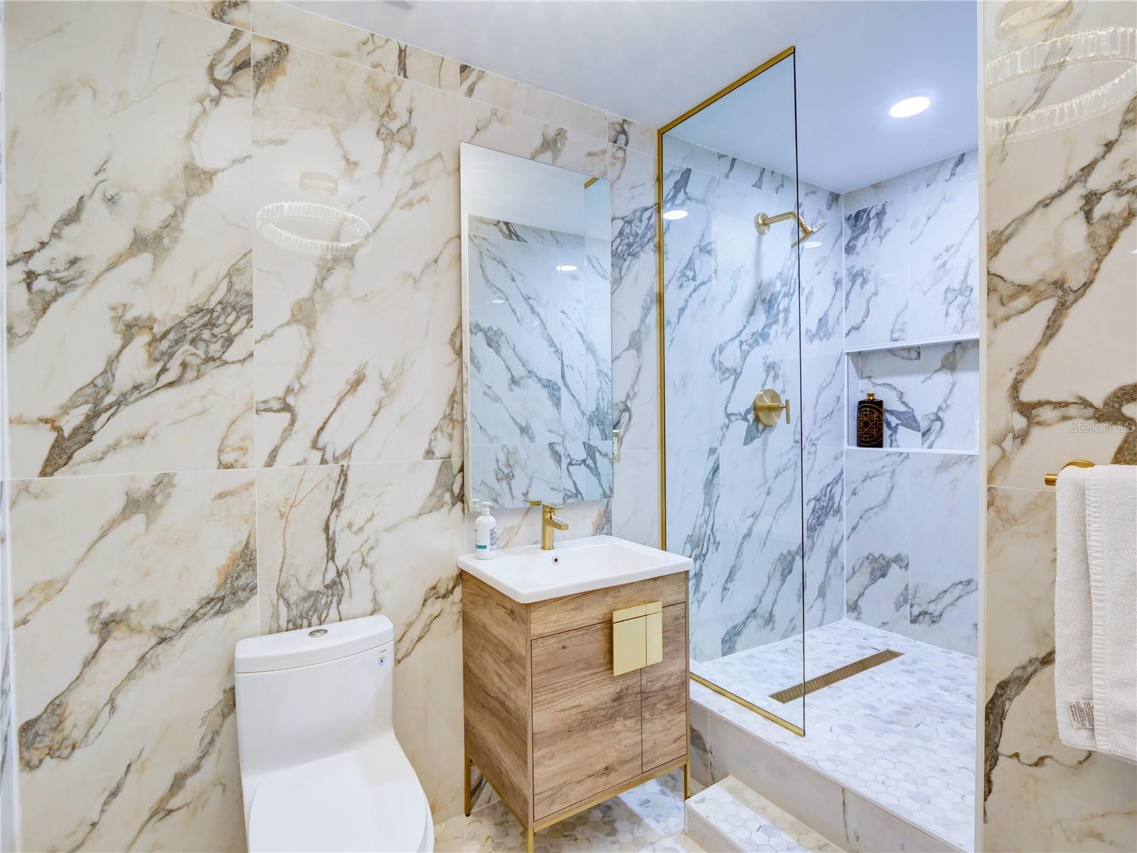 Image 12 of 22 For 100 Eola Drive 1710