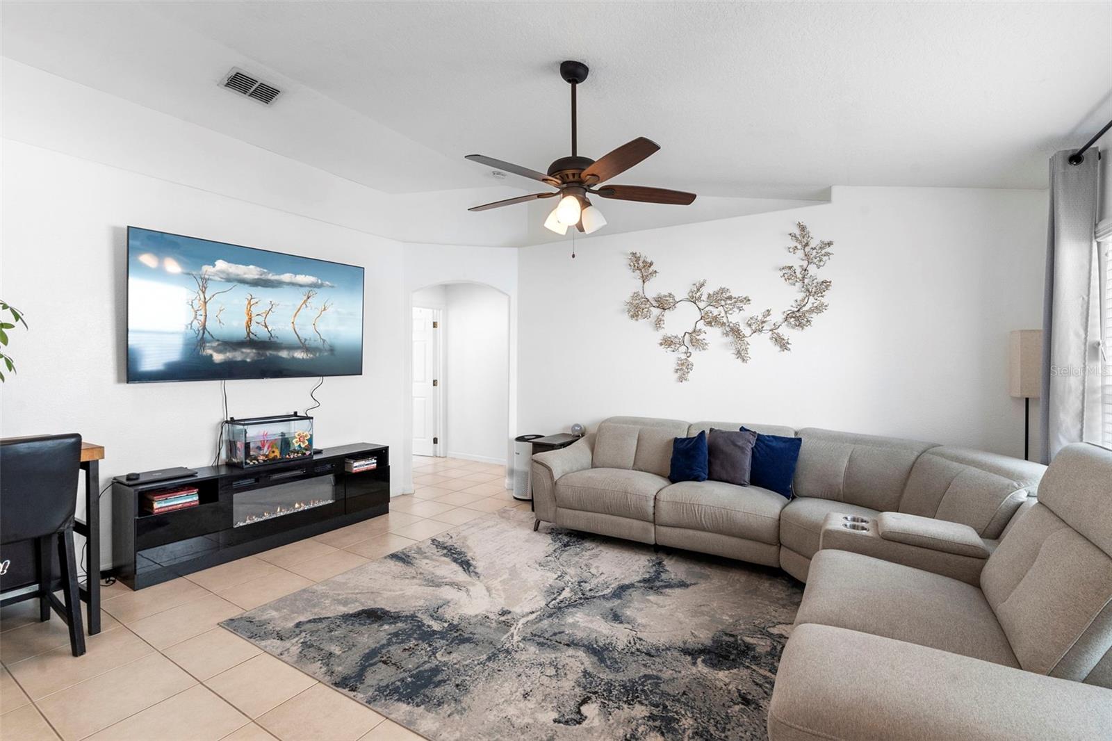 Image 15 of 33 For 2812 Shine Avenue