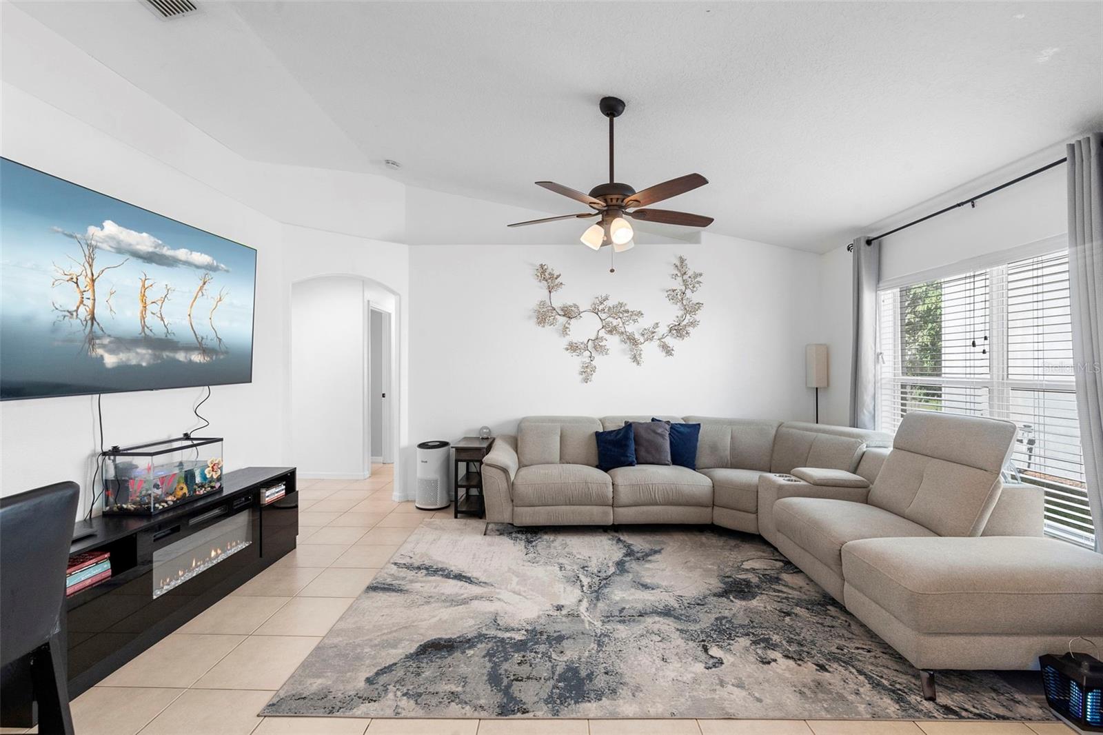 Image 16 of 33 For 2812 Shine Avenue