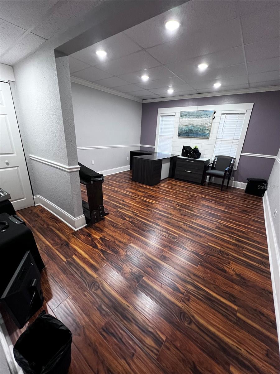 Image 12 of 12 For 517 Colonial Drive