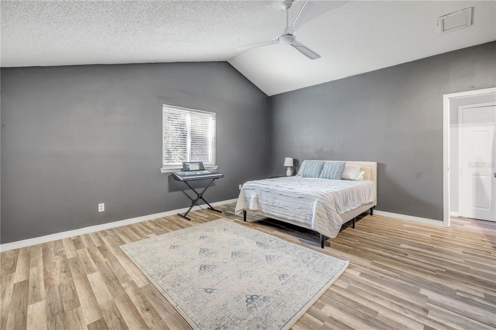 Image 17 of 29 For 4951 Courtland Loop