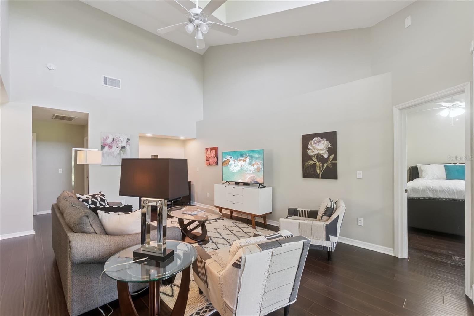 Image 10 of 52 For 100 Wimbledon Circle