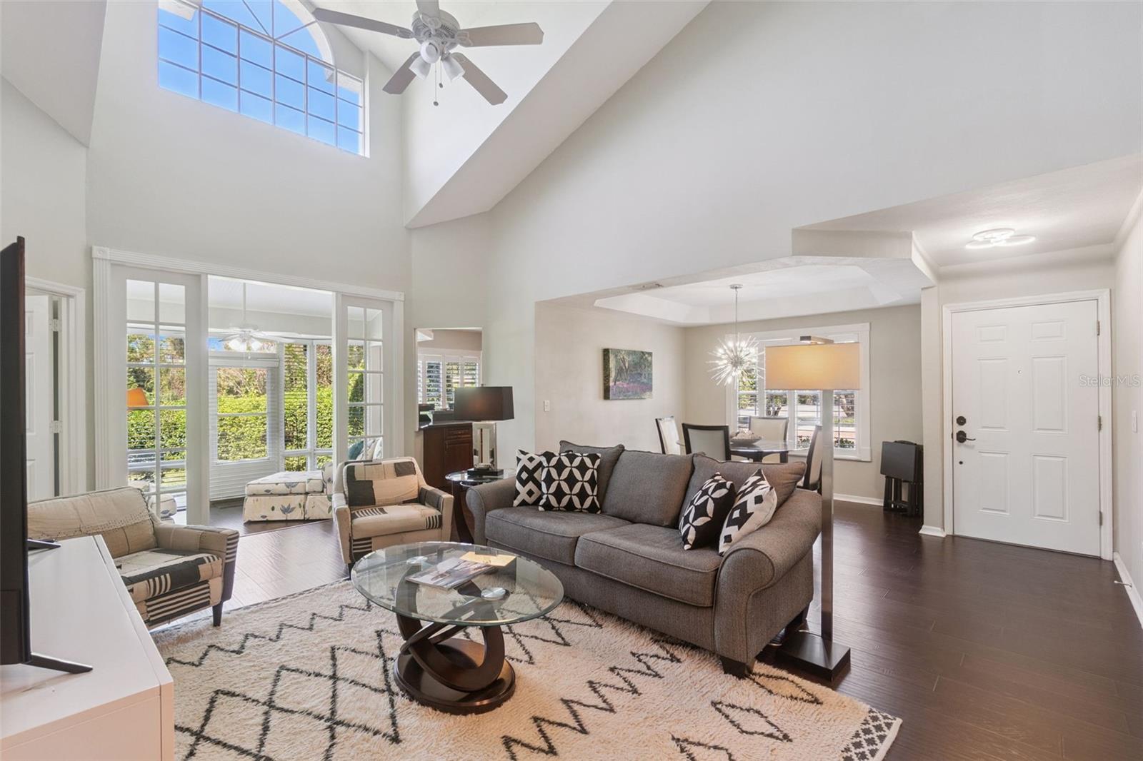 Image 11 of 52 For 100 Wimbledon Circle