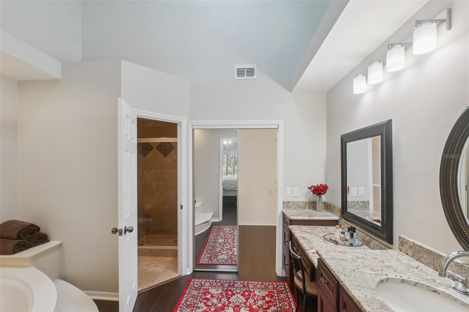 Image 24 of 52 For 100 Wimbledon Circle