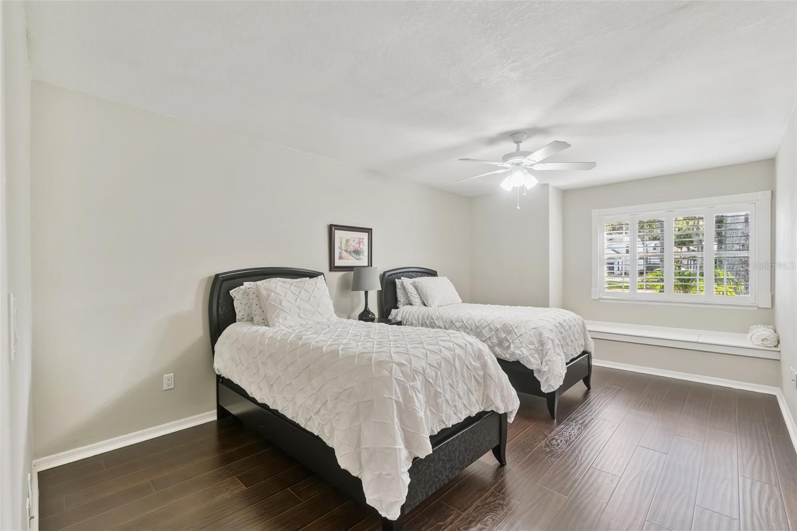 Image 27 of 52 For 100 Wimbledon Circle