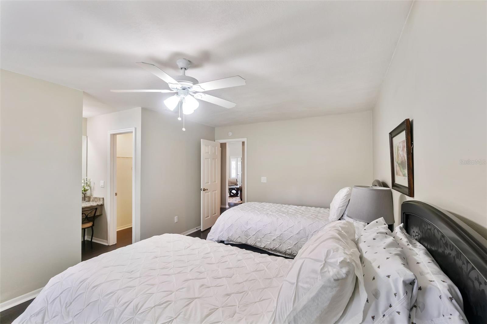 Image 28 of 52 For 100 Wimbledon Circle