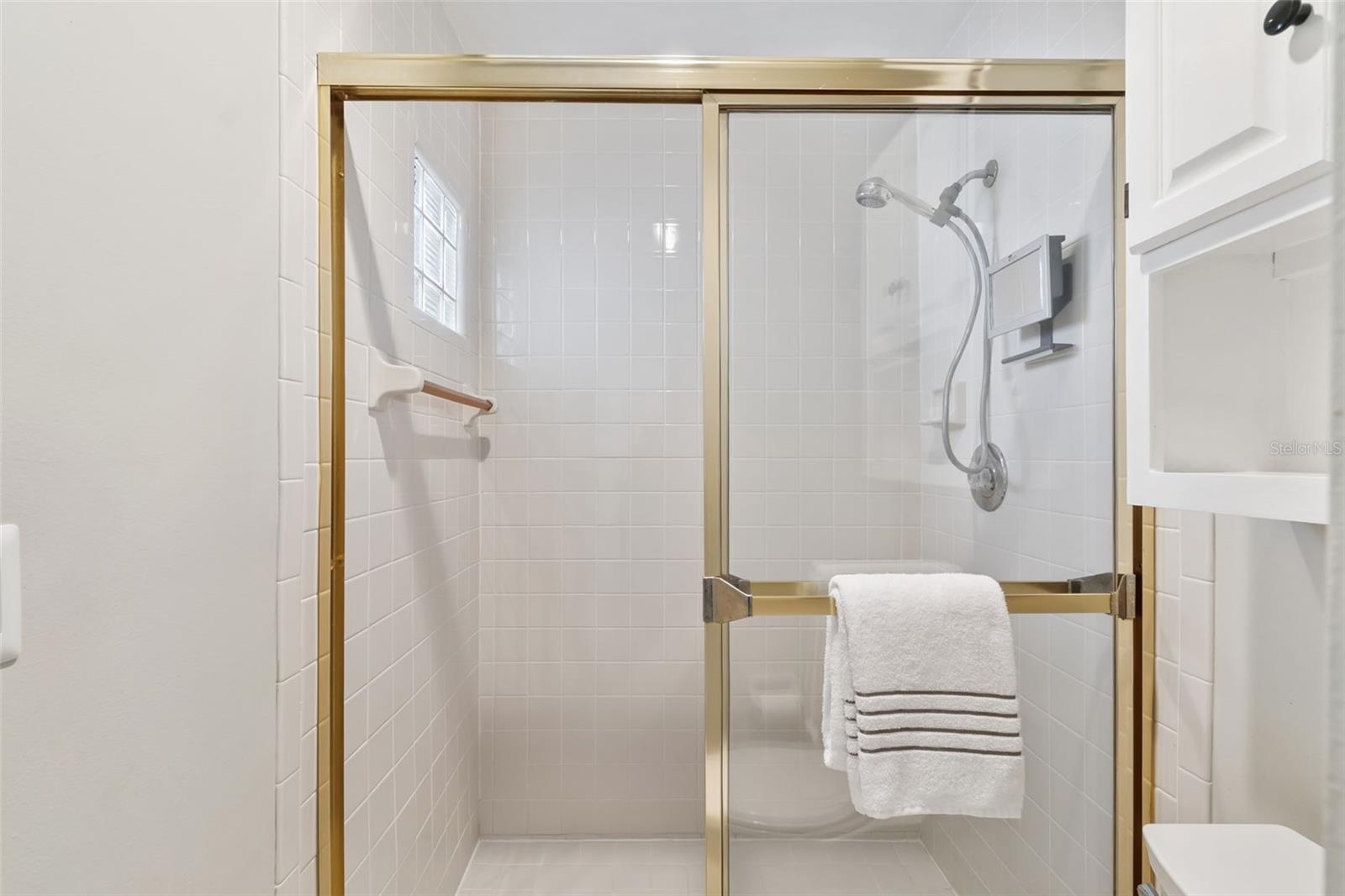 Image 32 of 52 For 100 Wimbledon Circle