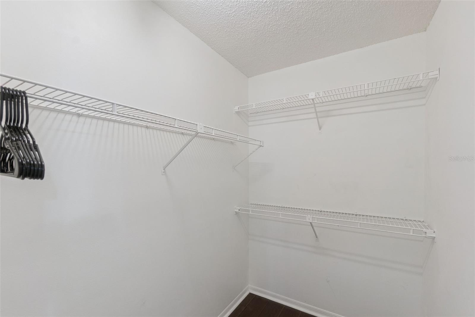 Image 33 of 52 For 100 Wimbledon Circle