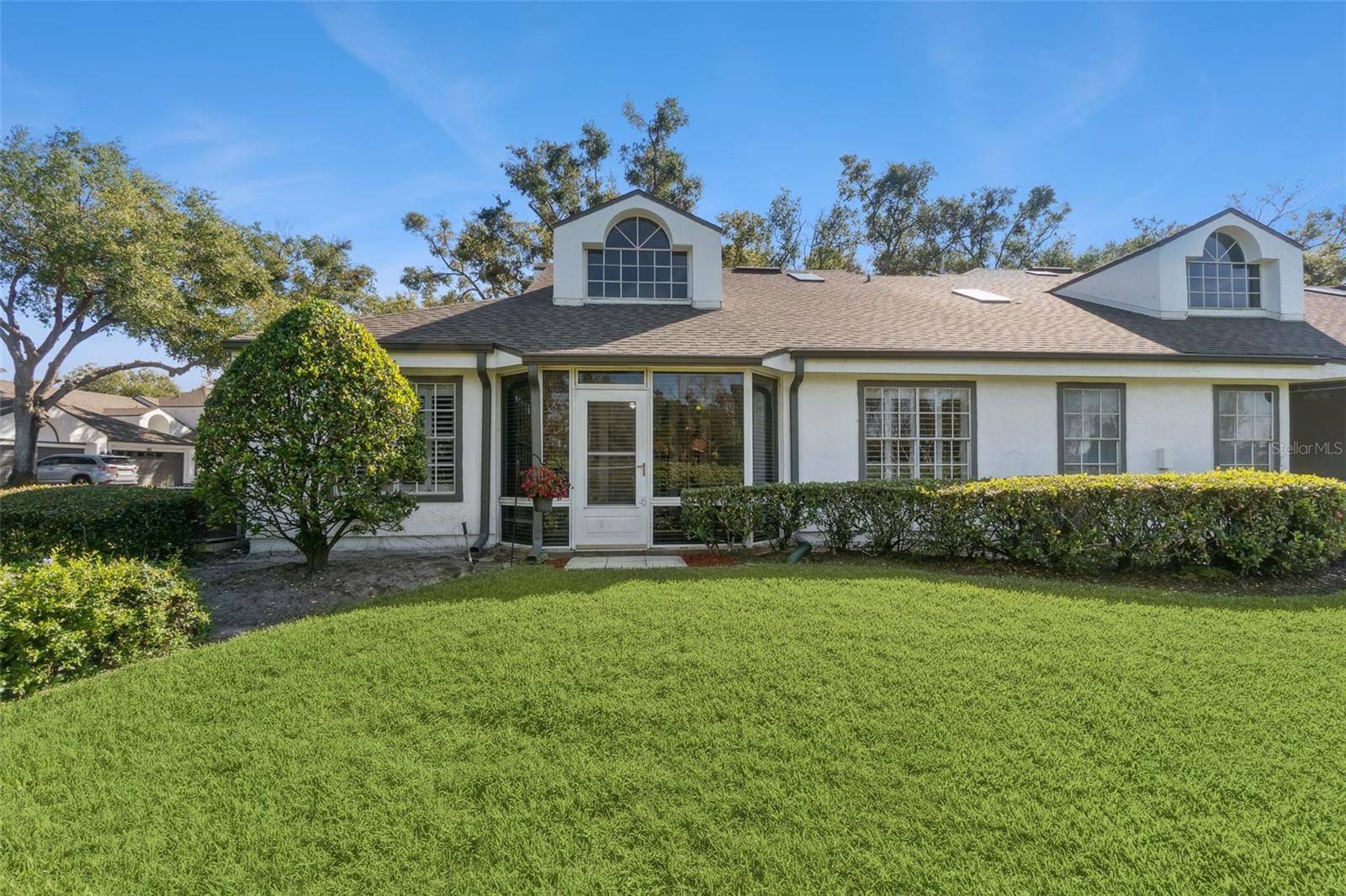 Image 34 of 52 For 100 Wimbledon Circle