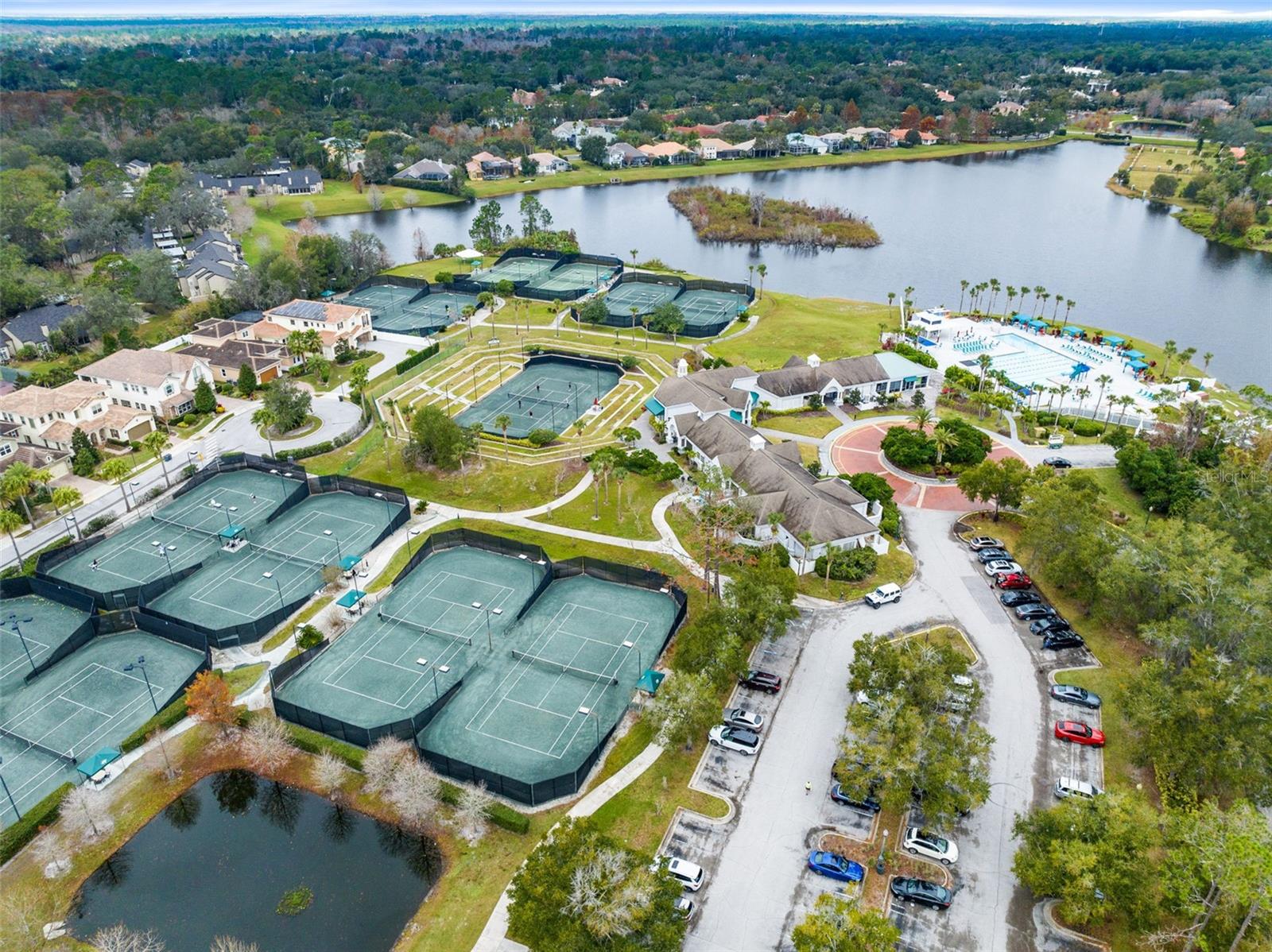 Image 44 of 52 For 100 Wimbledon Circle