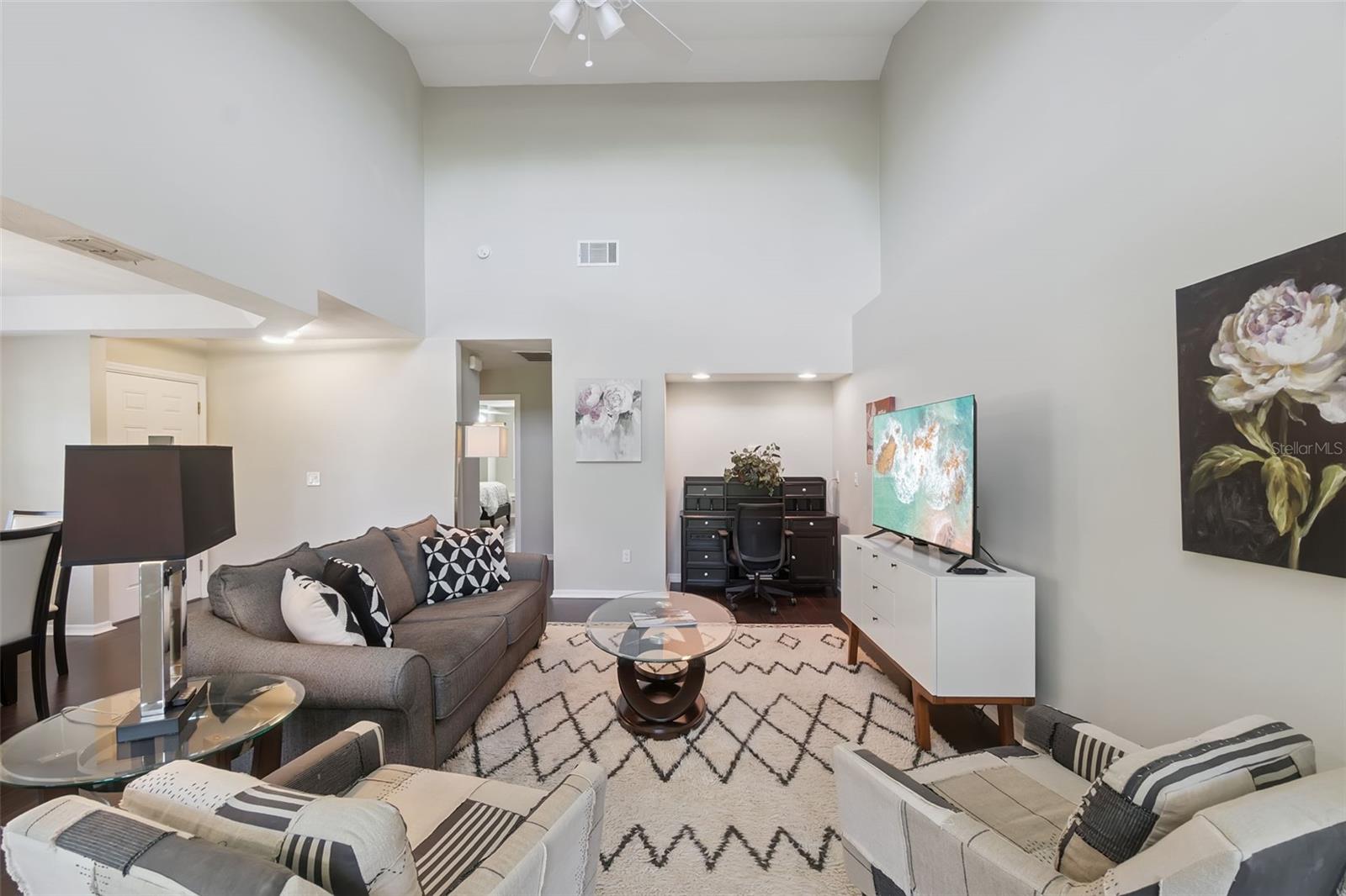 Image 8 of 52 For 100 Wimbledon Circle