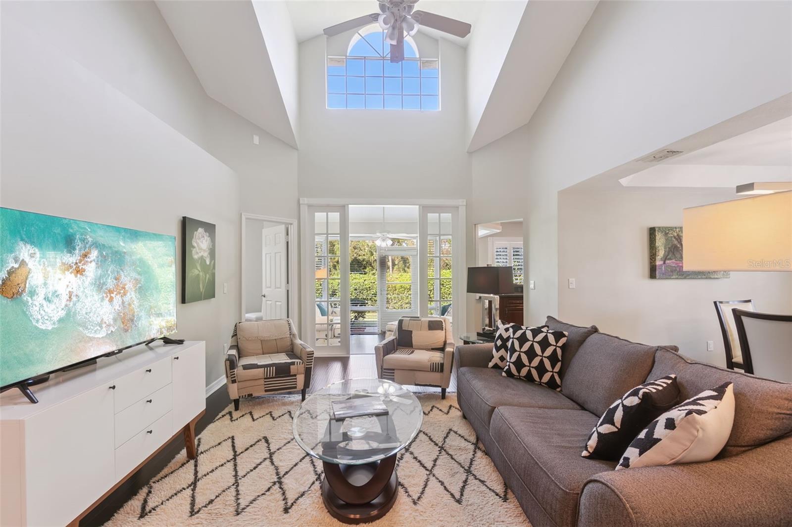 Image 9 of 52 For 100 Wimbledon Circle