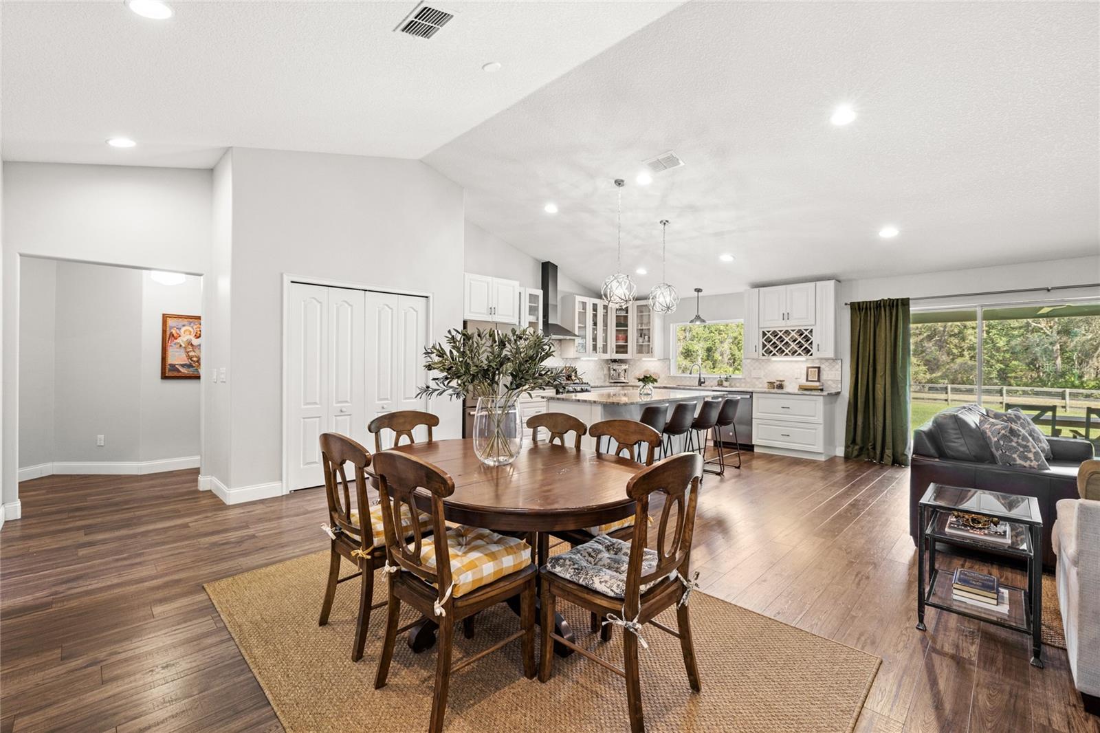 Image 19 of 53 For 22241 Deer Park Avenue