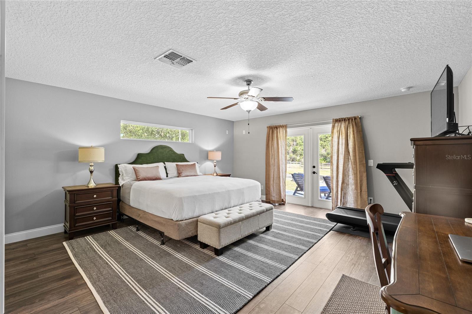 Image 22 of 53 For 22241 Deer Park Avenue