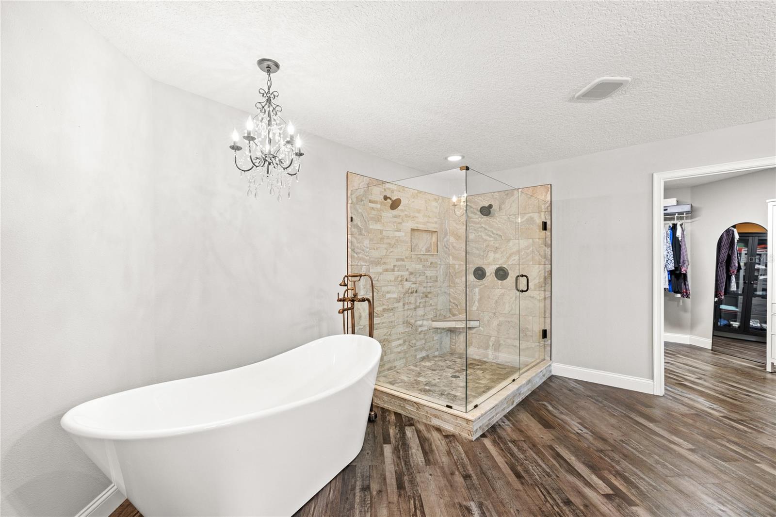 Image 26 of 53 For 22241 Deer Park Avenue