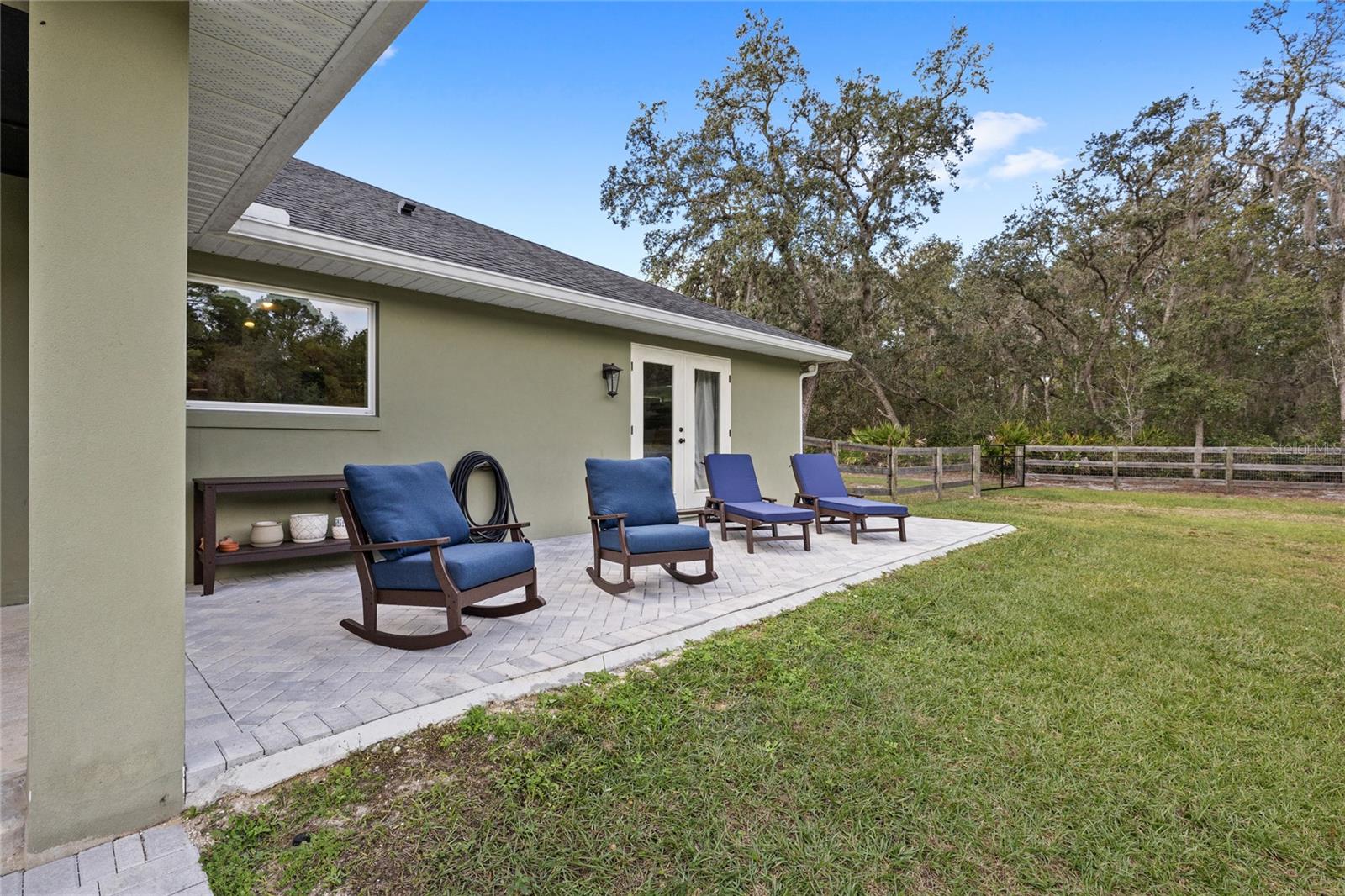 Image 39 of 53 For 22241 Deer Park Avenue