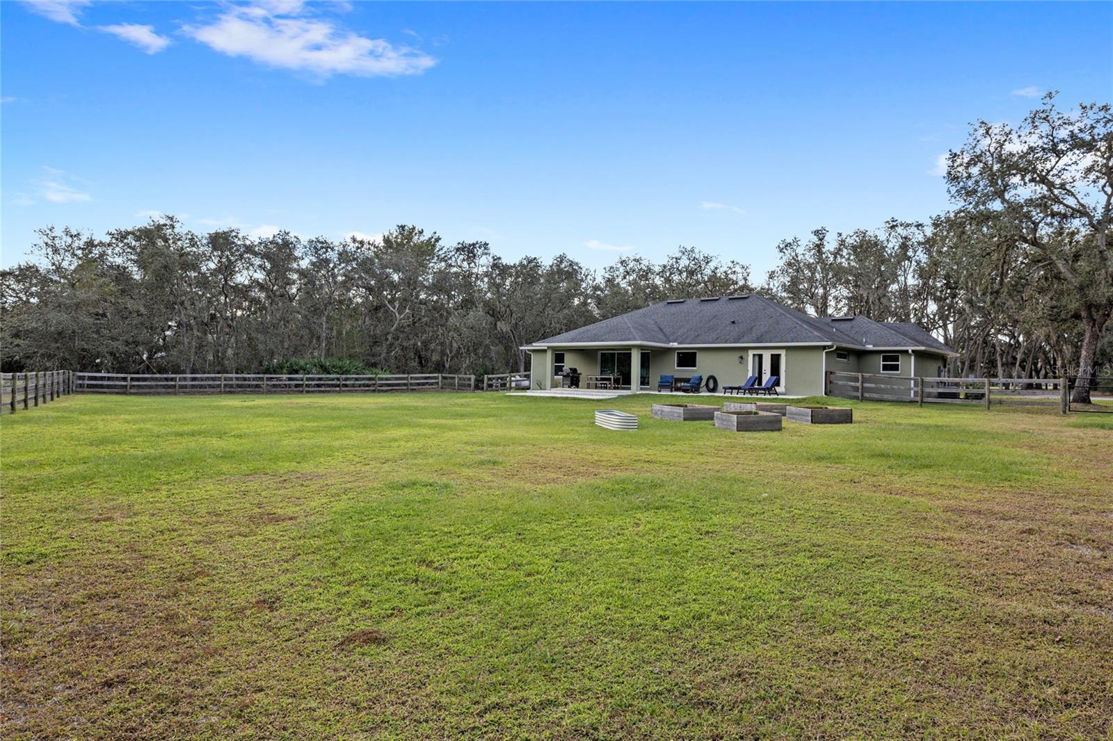 Image 42 of 53 For 22241 Deer Park Avenue