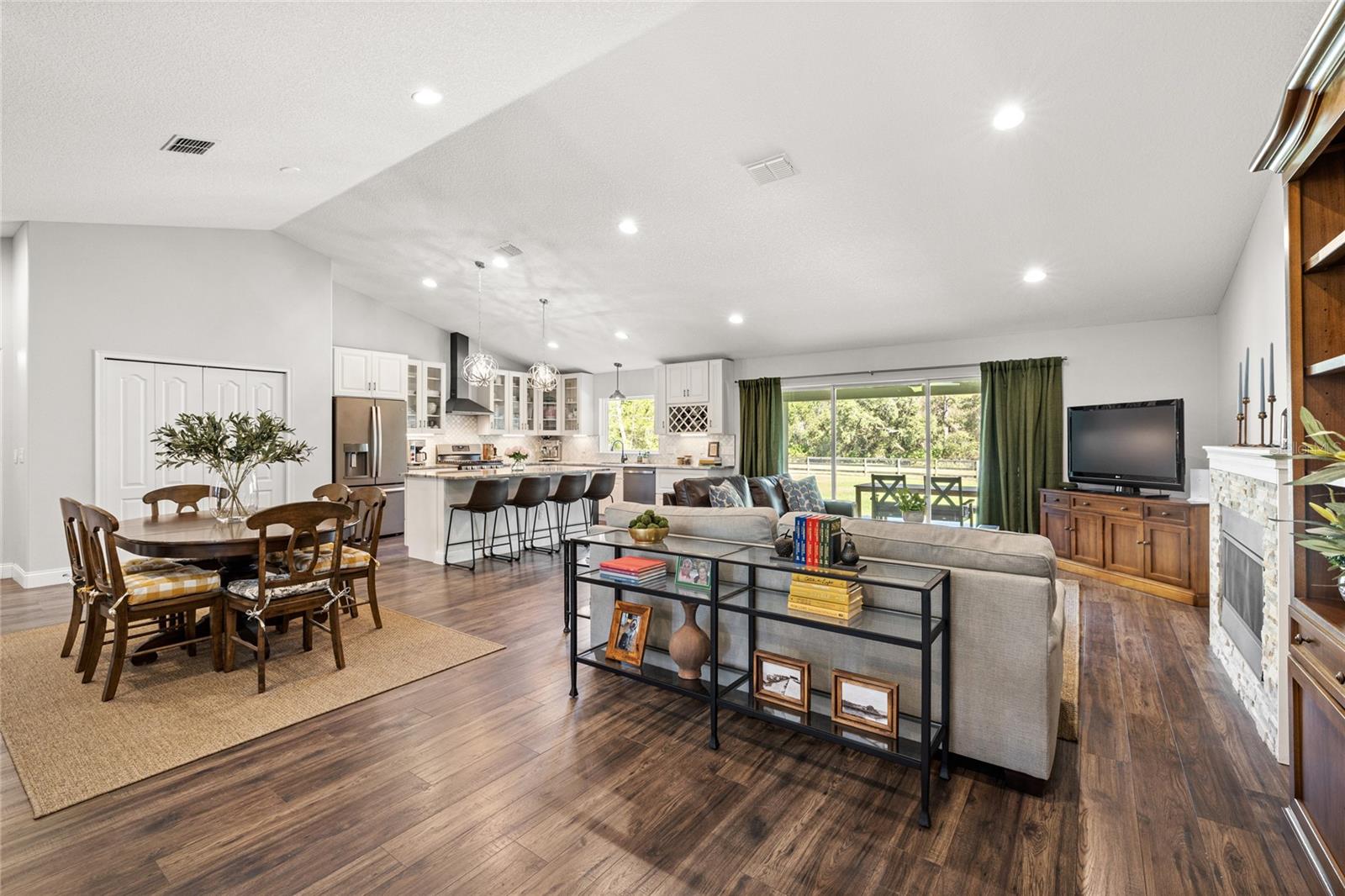 Image 7 of 53 For 22241 Deer Park Avenue