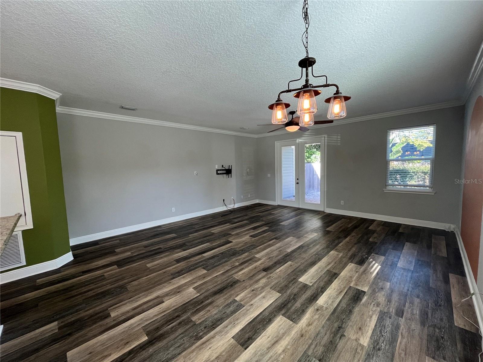 Image 4 of 28 For 2697 Washington Street