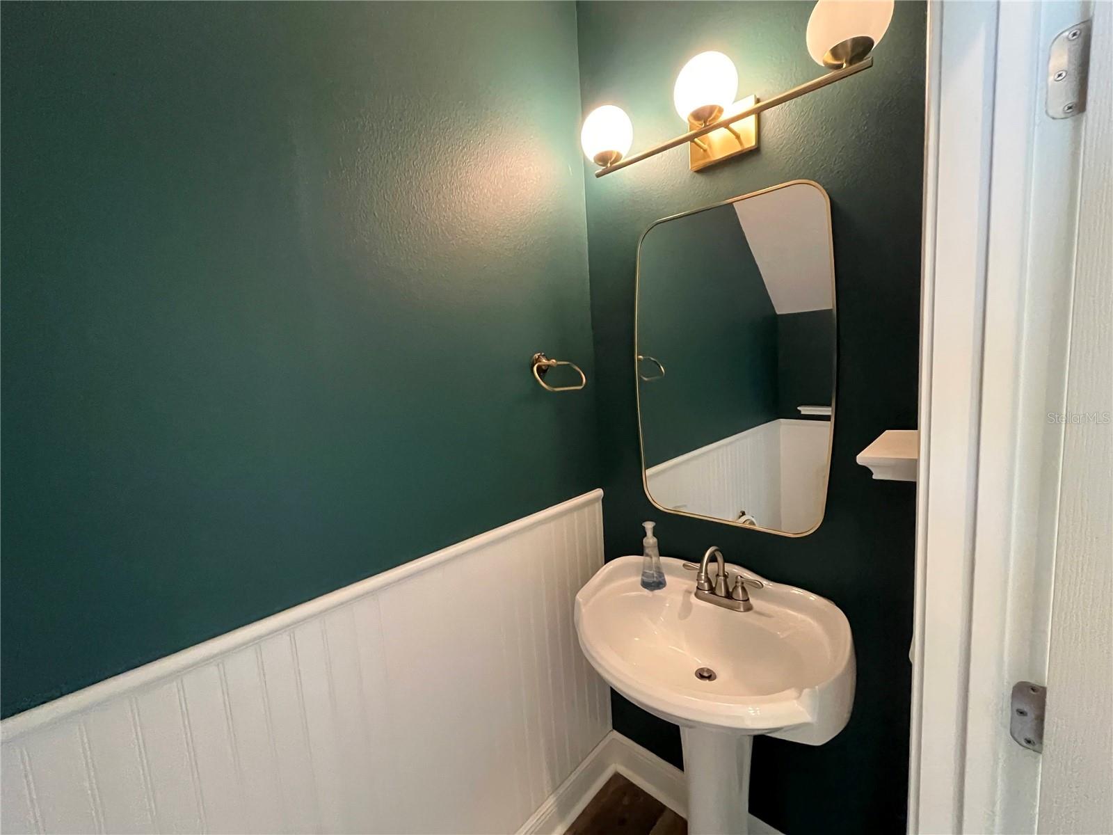 Image 7 of 28 For 2697 Washington Street