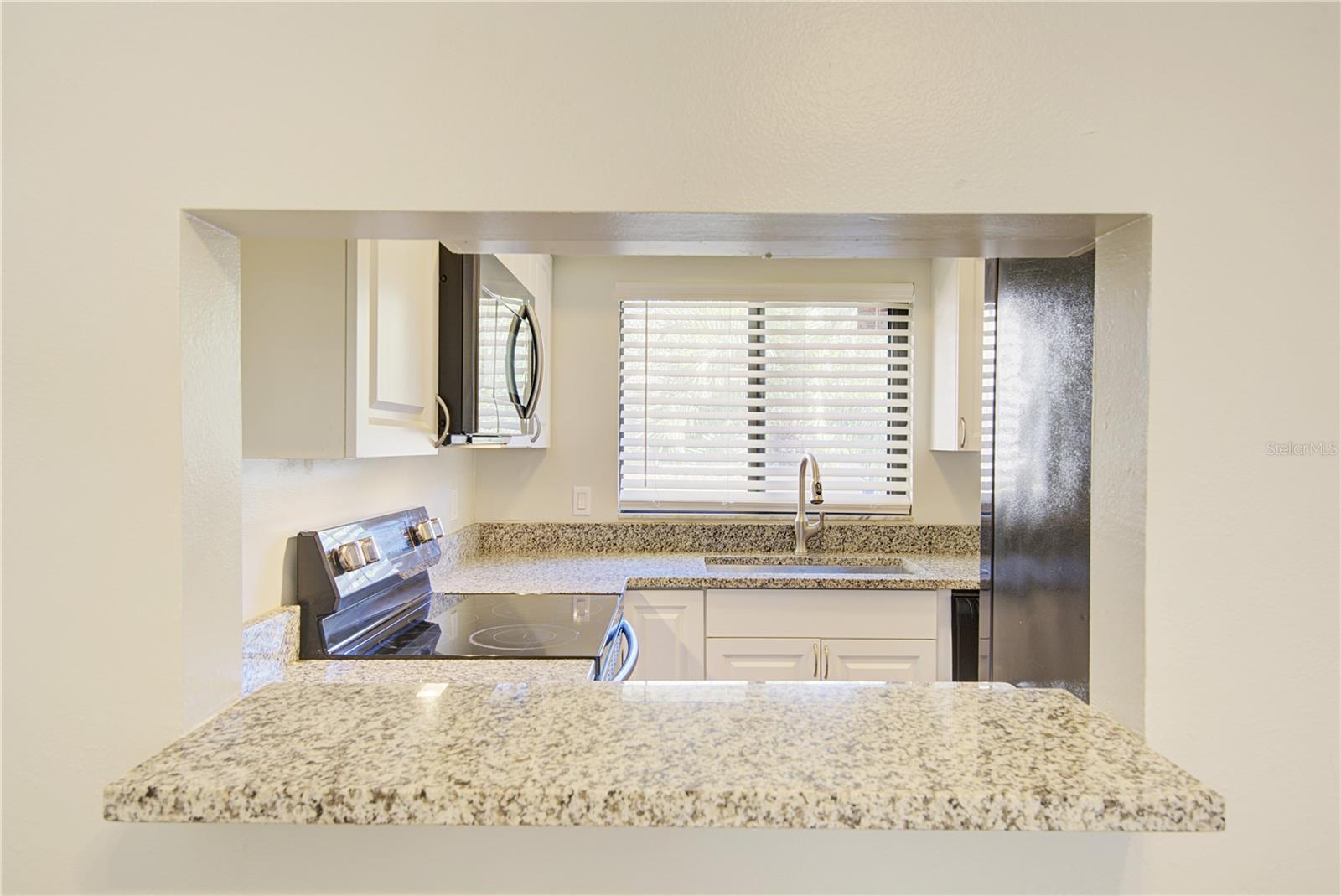 Image 11 of 33 For 506 Club Drive